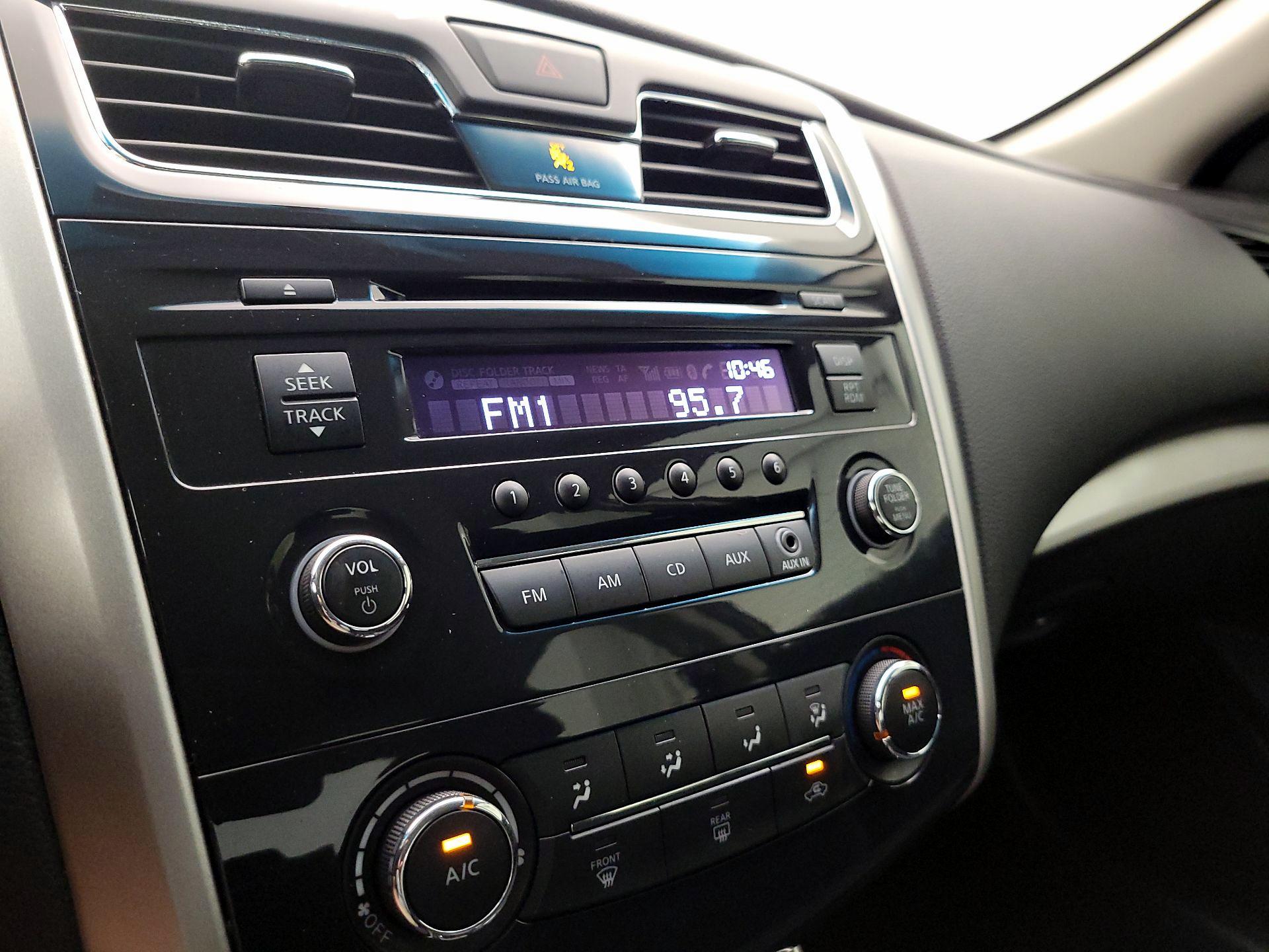 Thumbnail: 2014 Nissan Altima - 14