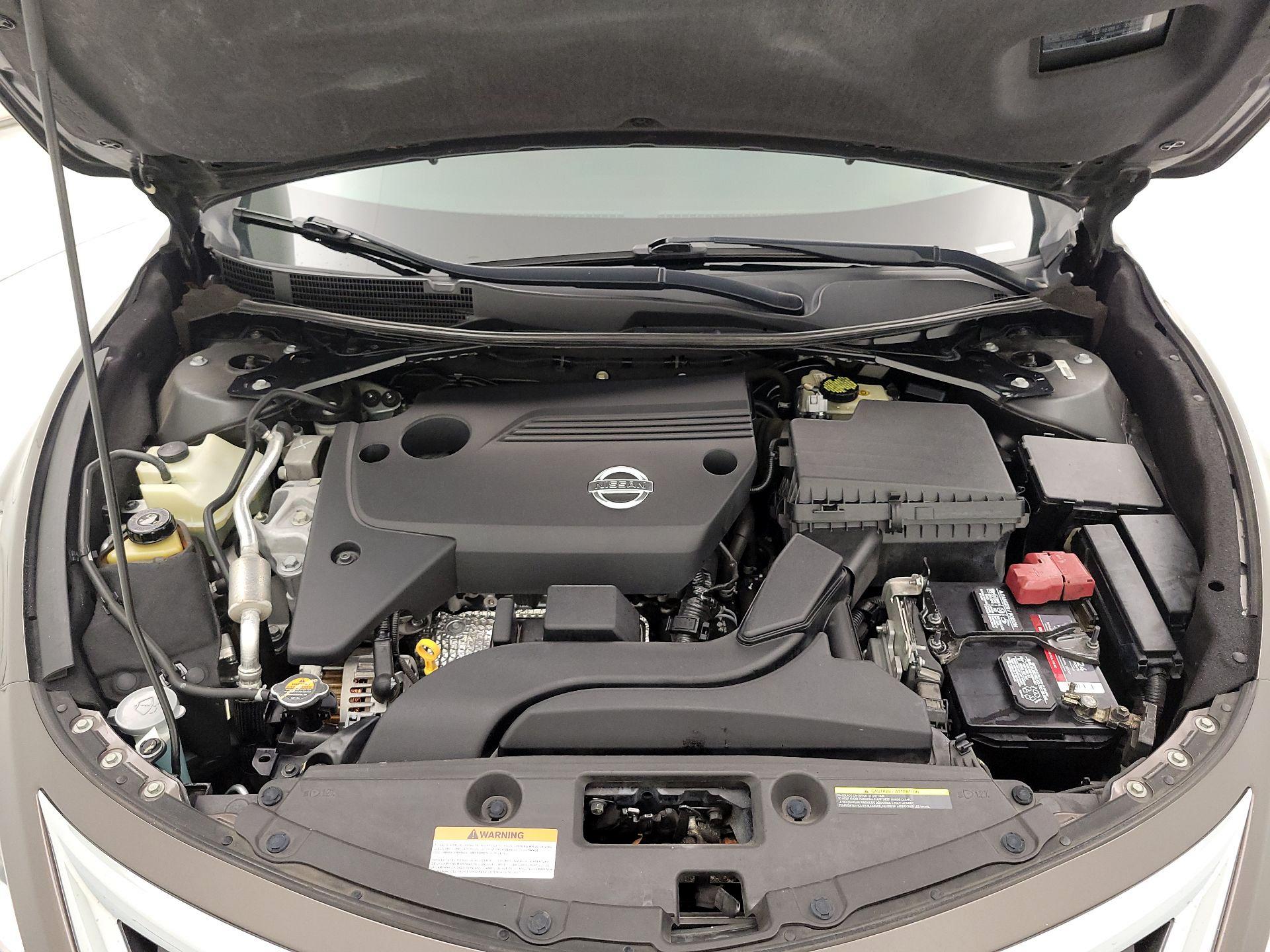 Thumbnail: 2014 Nissan Altima - 20
