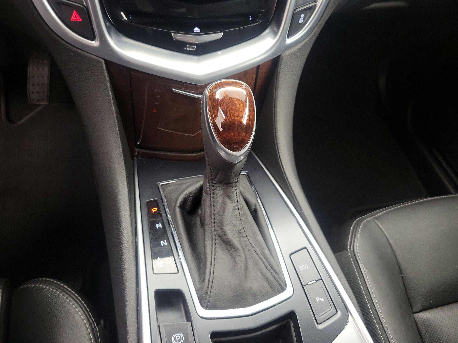 Thumbnail: 2015 Cadillac SRX - 18