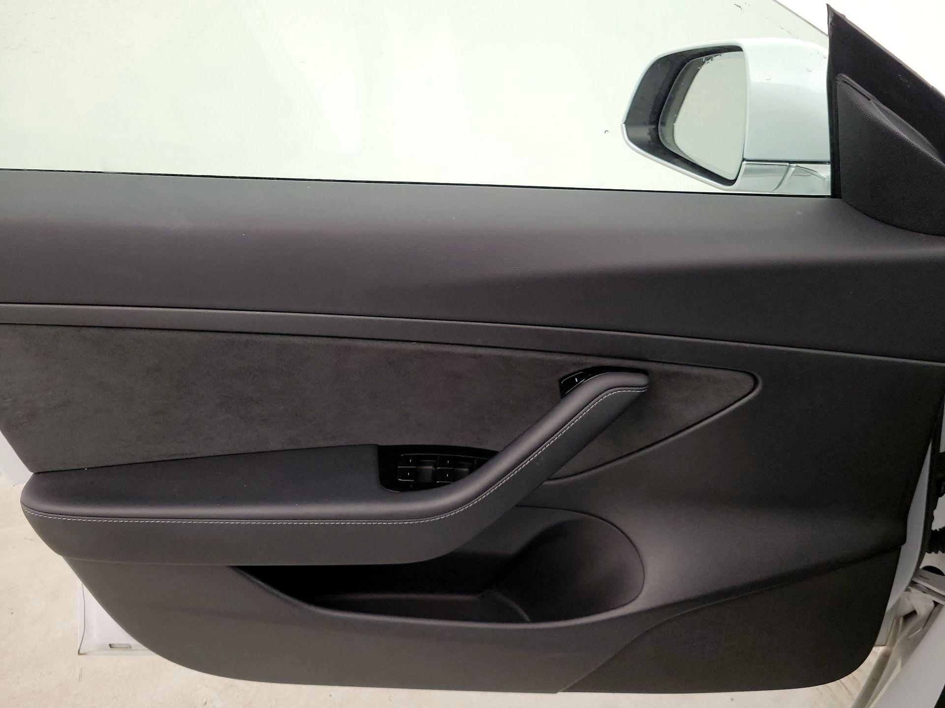 Thumbnail: 2020 Tesla Model 3 - 12