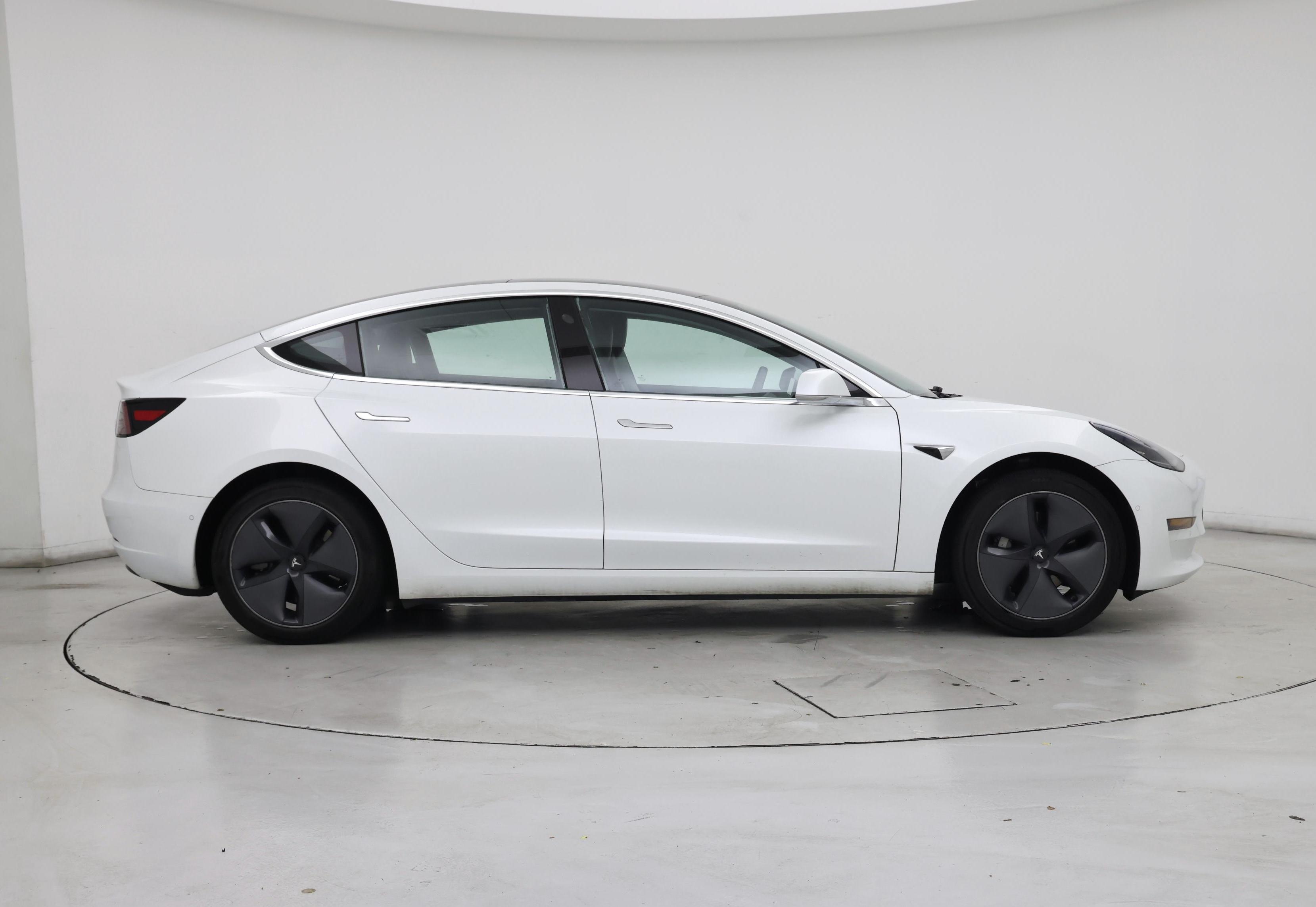 Thumbnail: 2020 Tesla Model 3 - 7