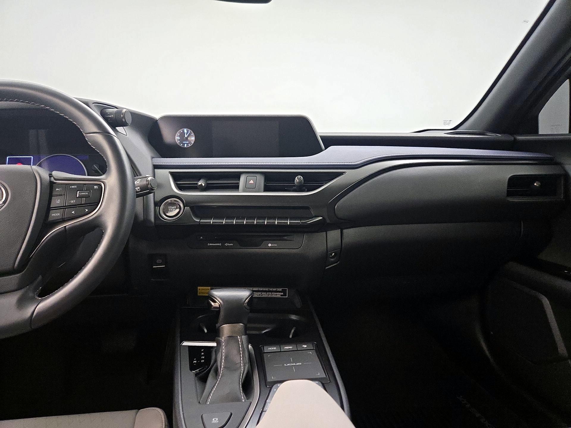 Thumbnail: 2022 Lexus UX - 9