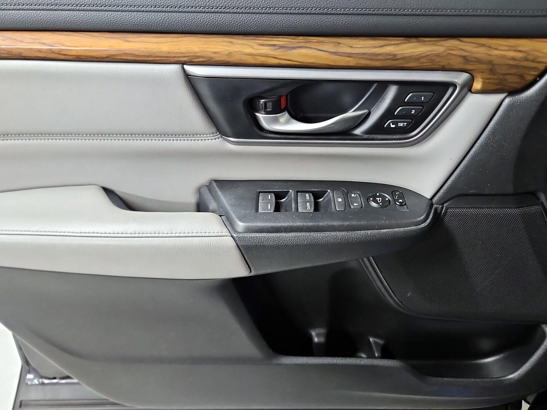Thumbnail: 2017 Honda CR-V - 12