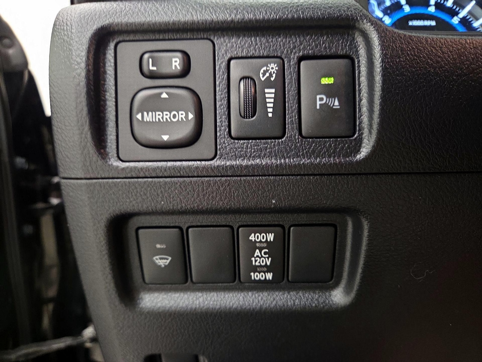 2019 Toyota 4Runner Night Shade - Photo 14