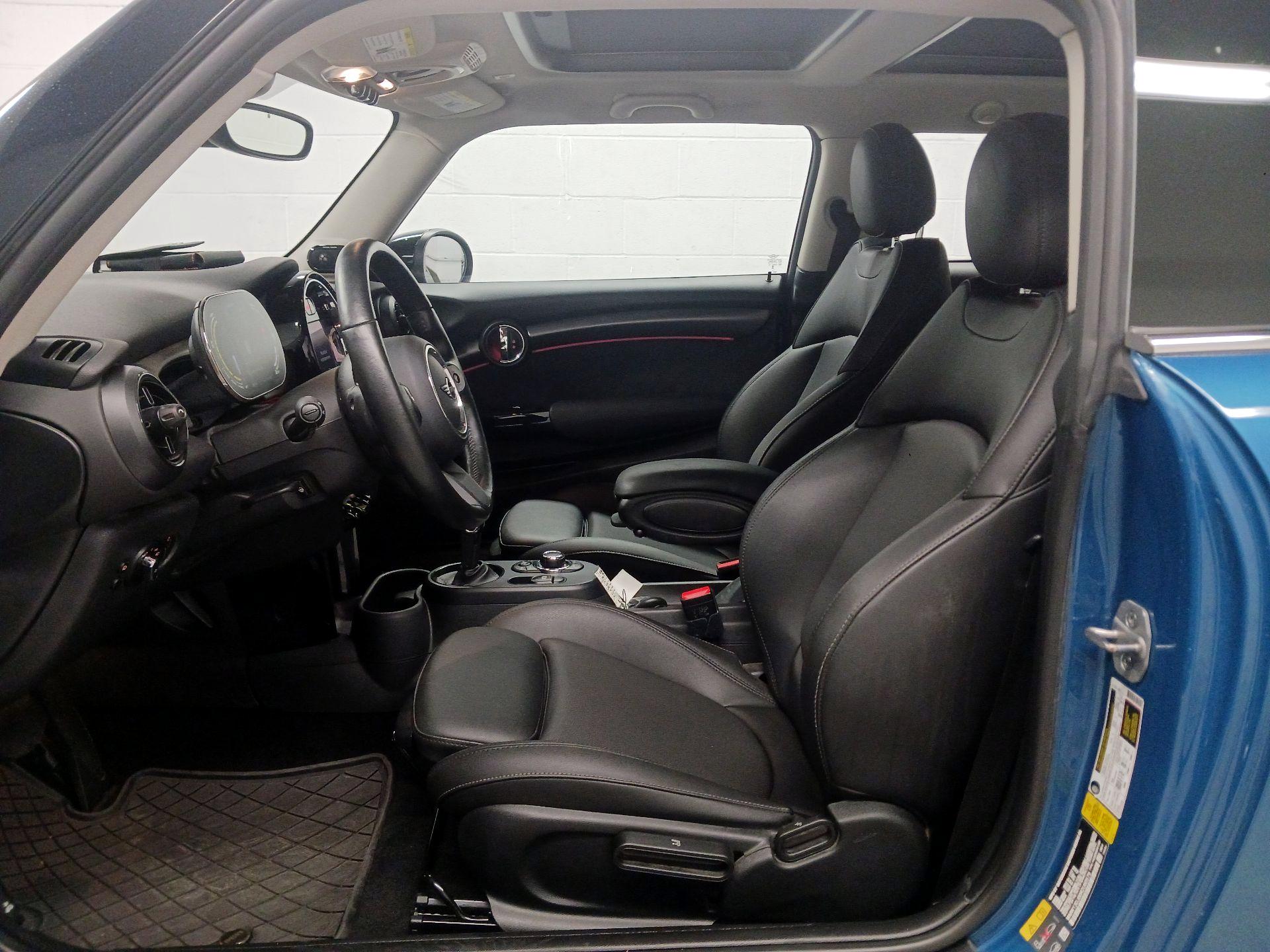 Thumbnail: 2024 MINI Cooper Hardtop - 11