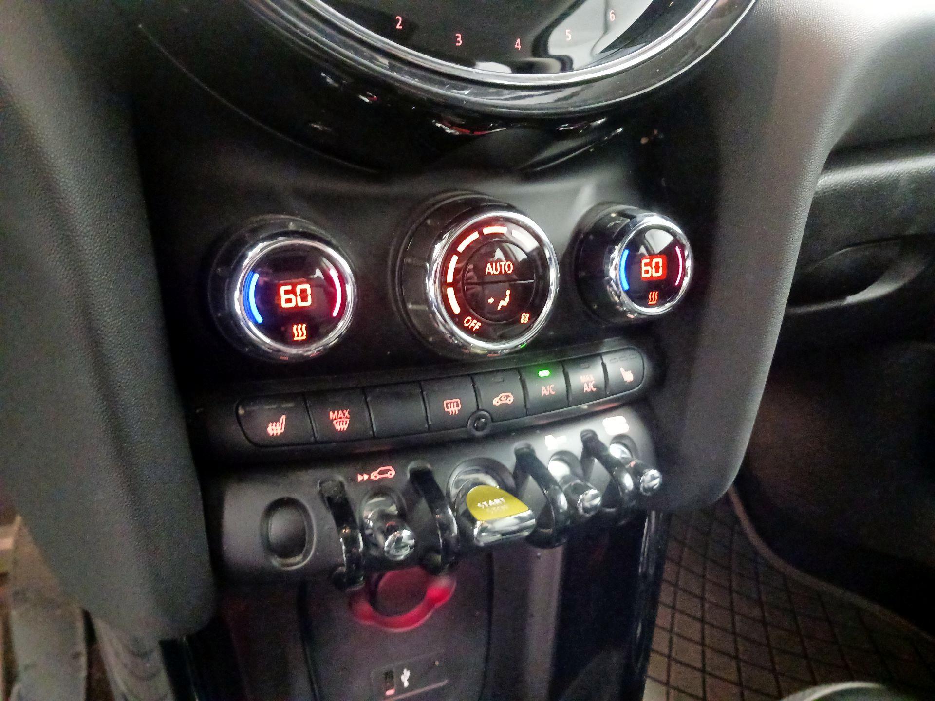 Thumbnail: 2024 MINI Cooper Hardtop - 14