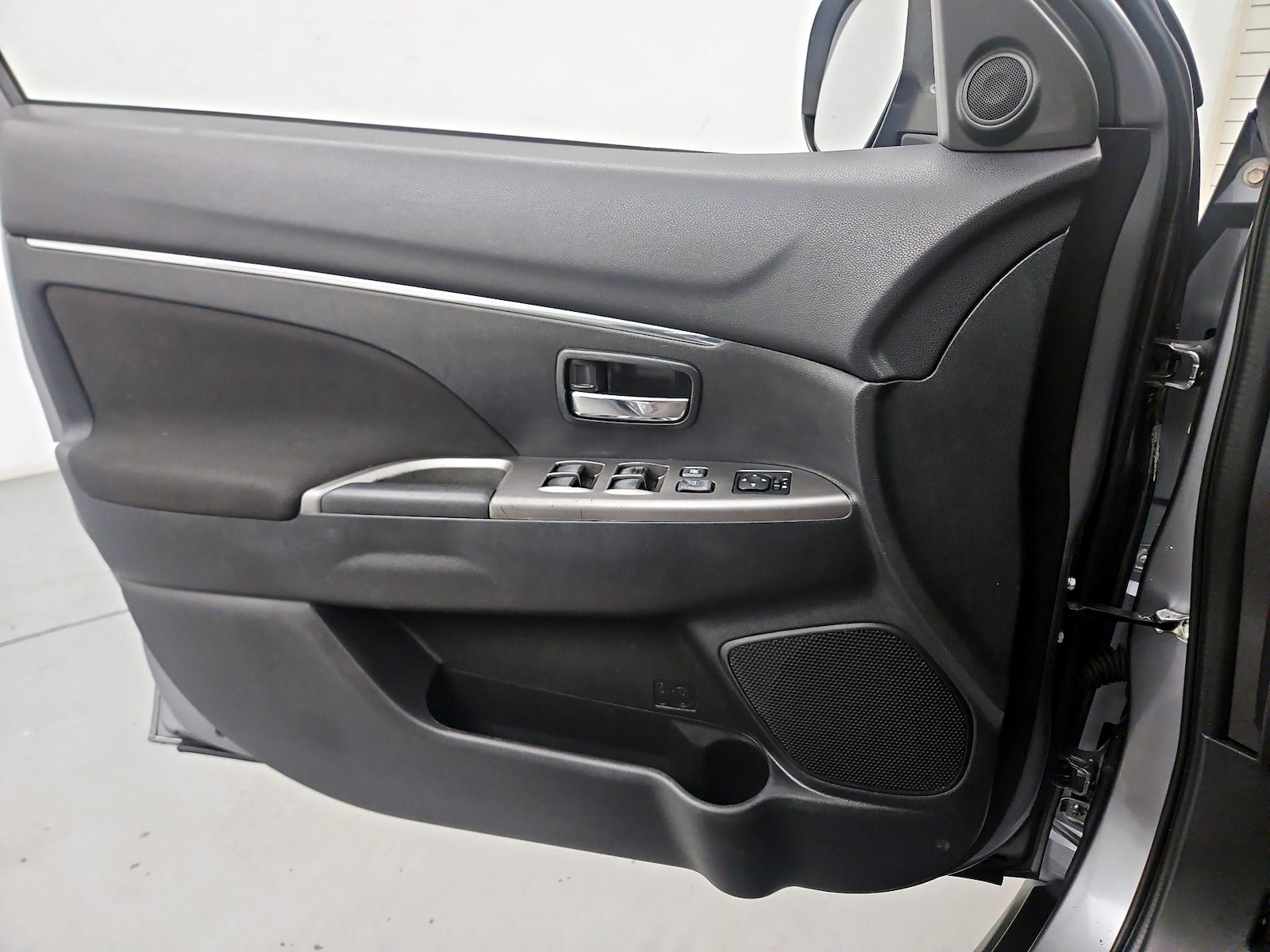 2019 Mitsubishi Outlander Sport ES - Photo 13