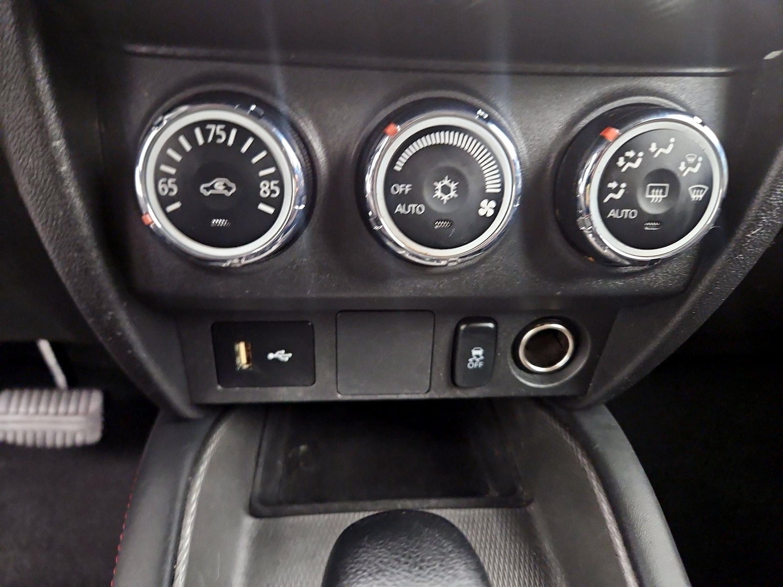 2019 Mitsubishi Outlander Sport ES - Photo 17