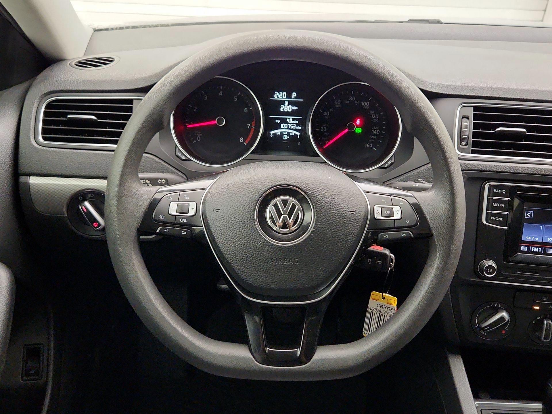 Thumbnail: 2017 Volkswagen Jetta - 10