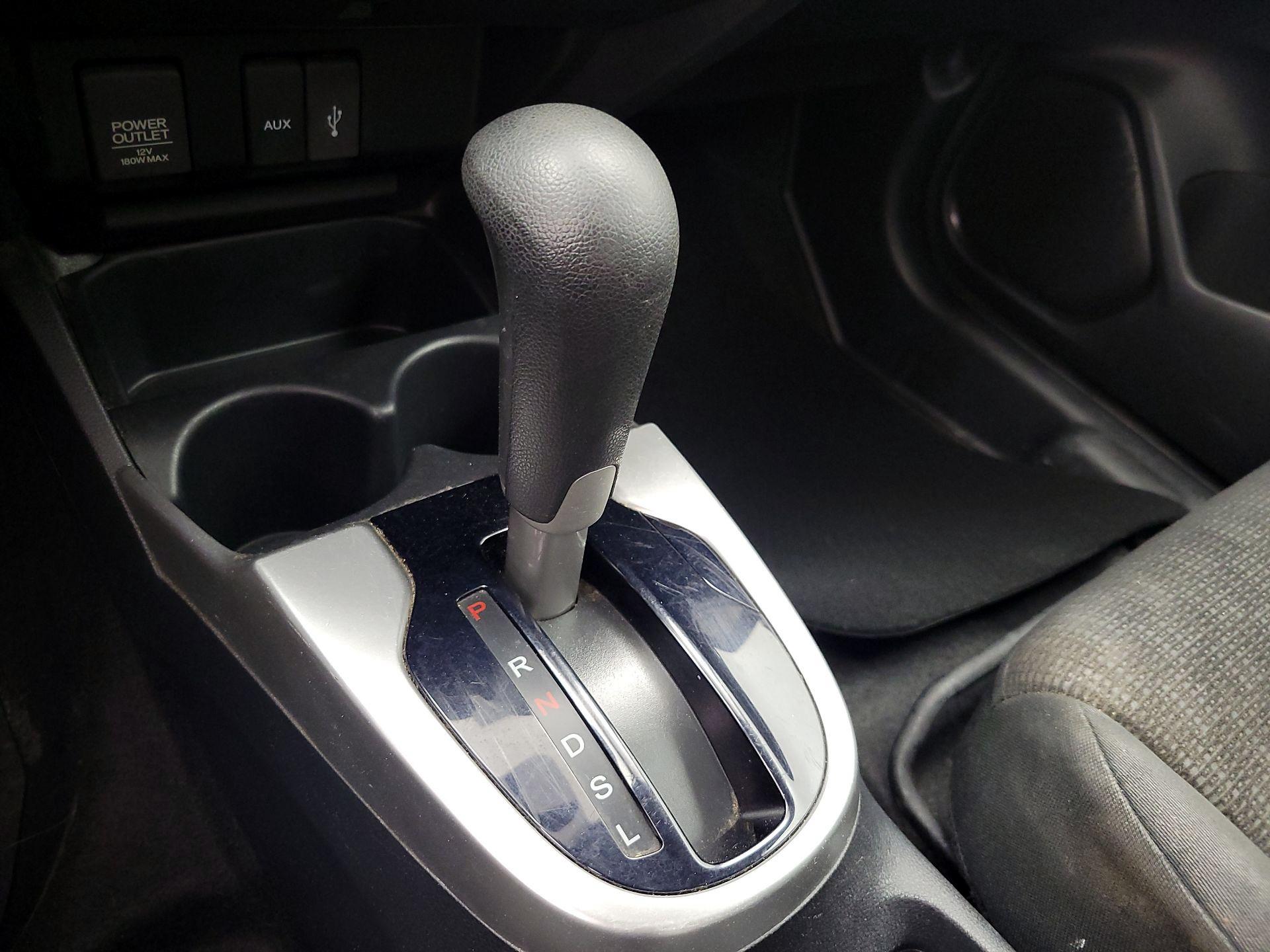 Thumbnail: 2015 Honda Fit - 17