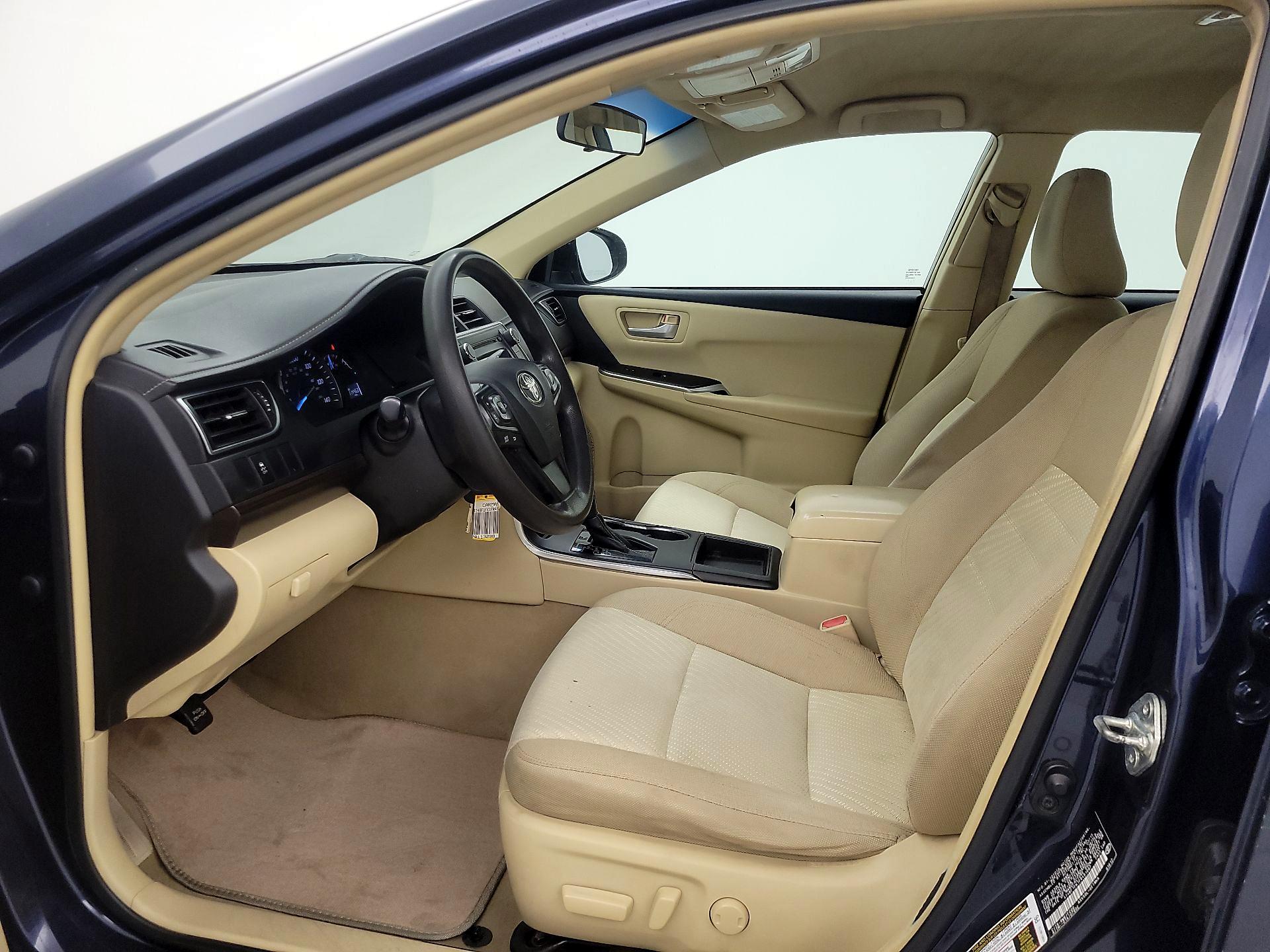 Thumbnail: 2015 Toyota Camry - 11