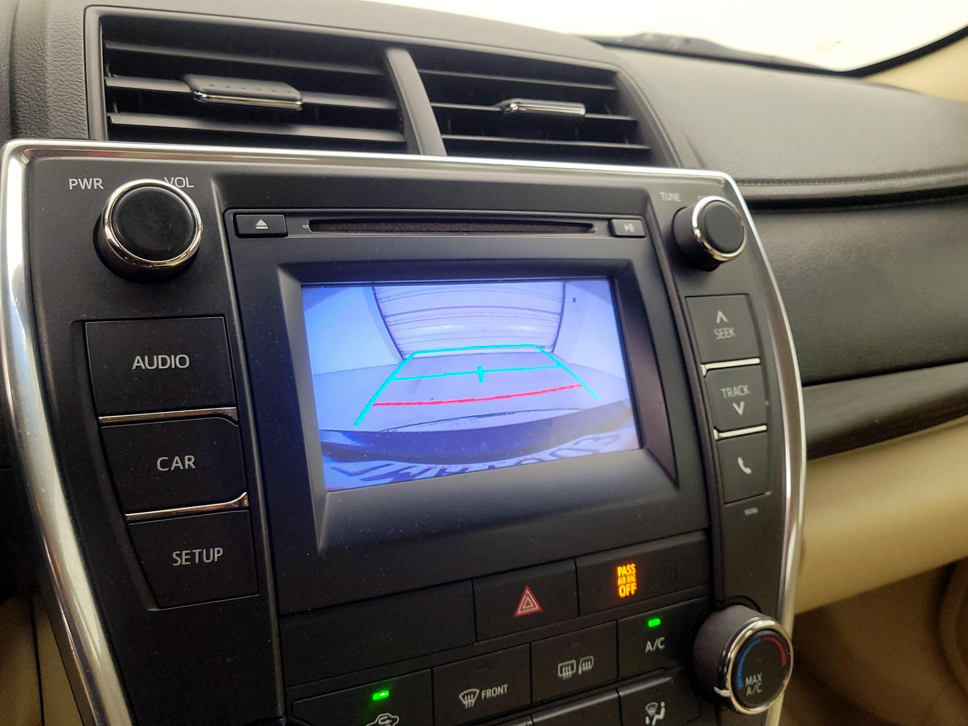 Thumbnail: 2015 Toyota Camry - 14