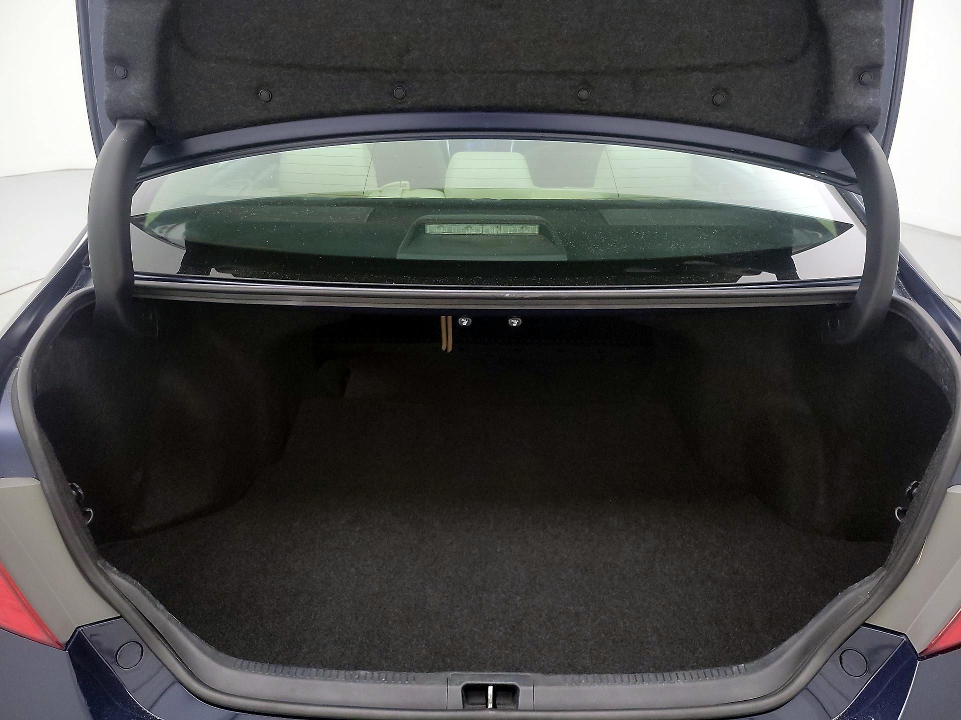 Thumbnail: 2015 Toyota Camry - 20