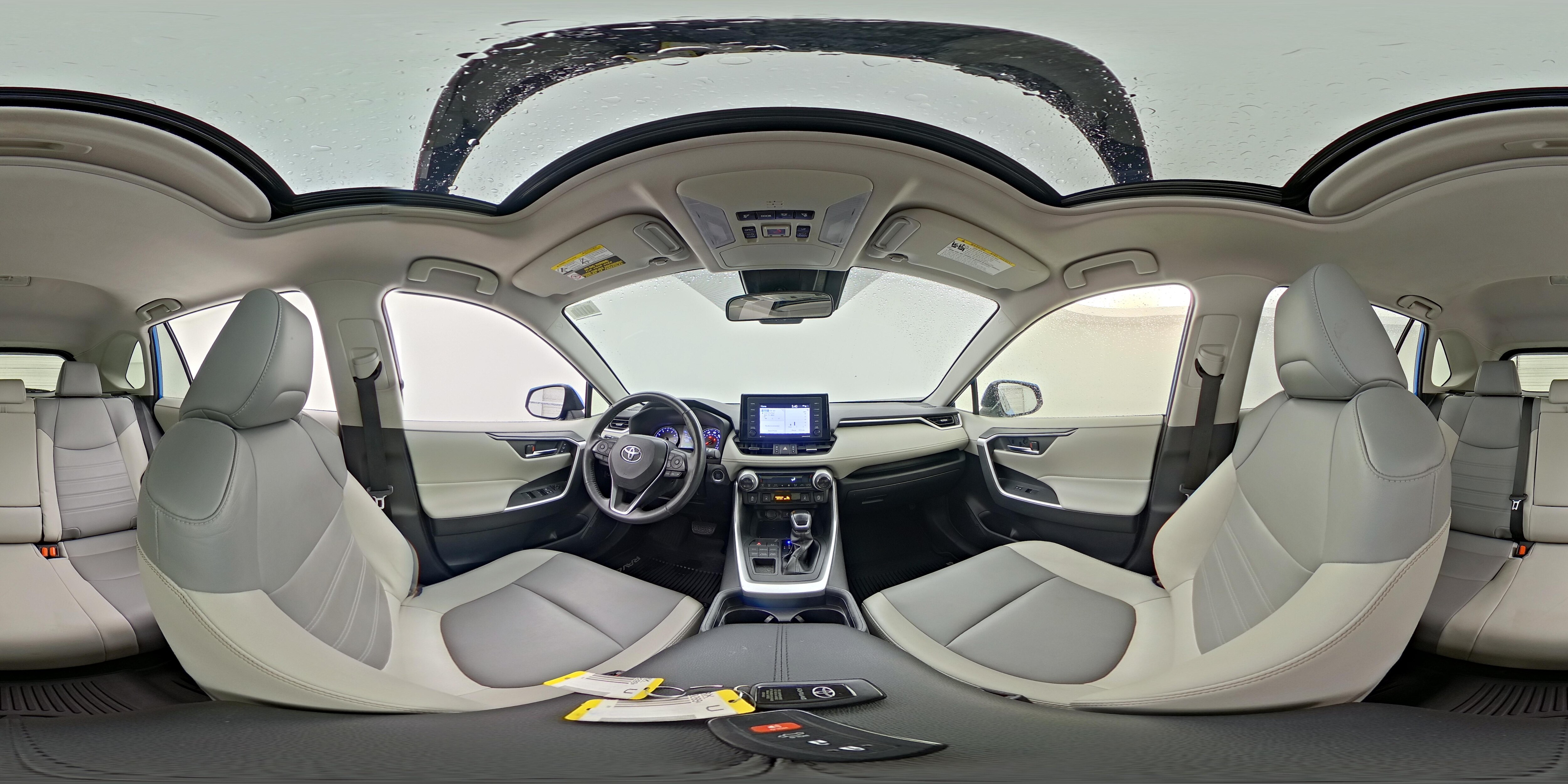2020 Toyota RAV4 XLE Premium - Photo 25