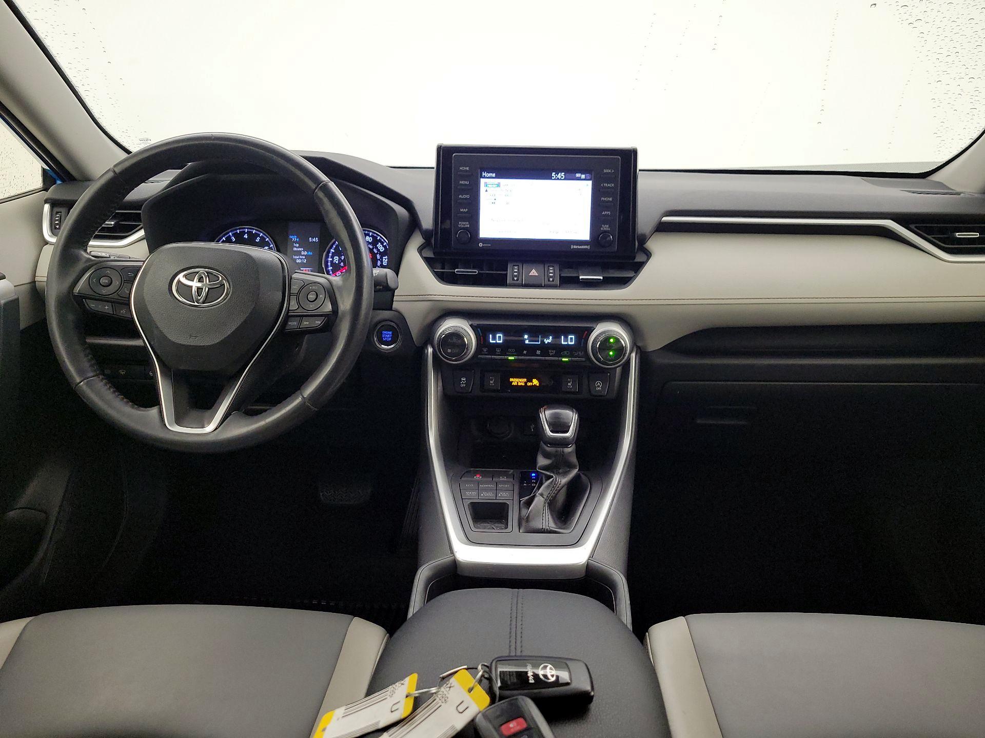 Thumbnail: 2020 Toyota RAV4 - 9