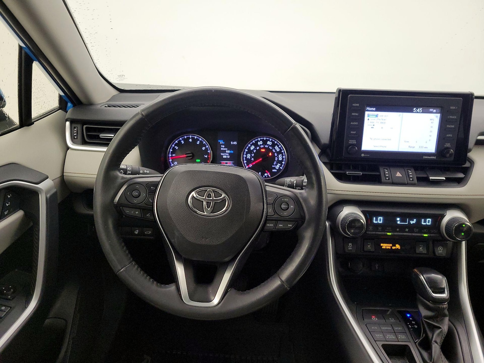 2020 Toyota RAV4 XLE Premium - Photo 11