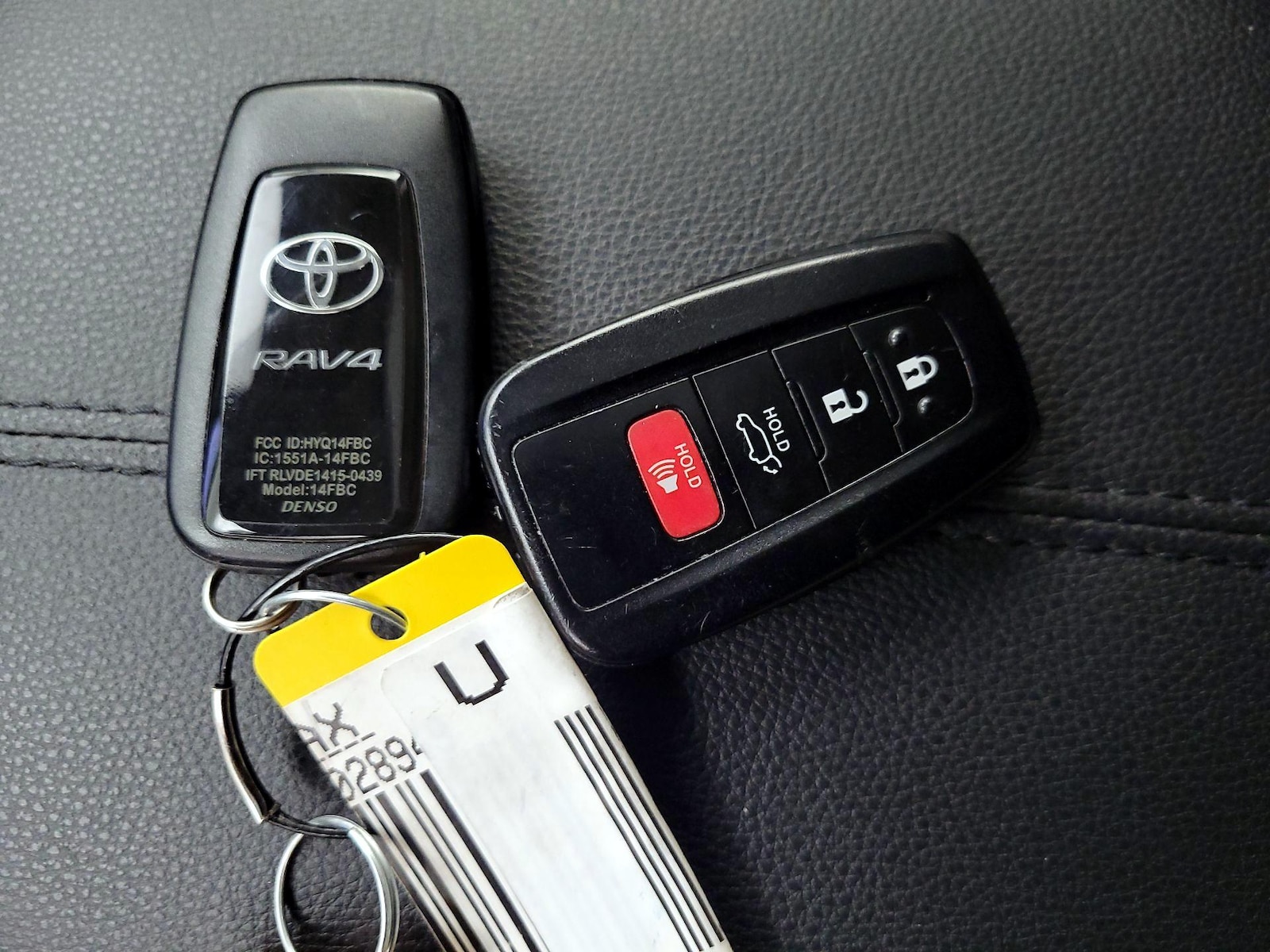2020 Toyota RAV4 XLE Premium - Photo 24