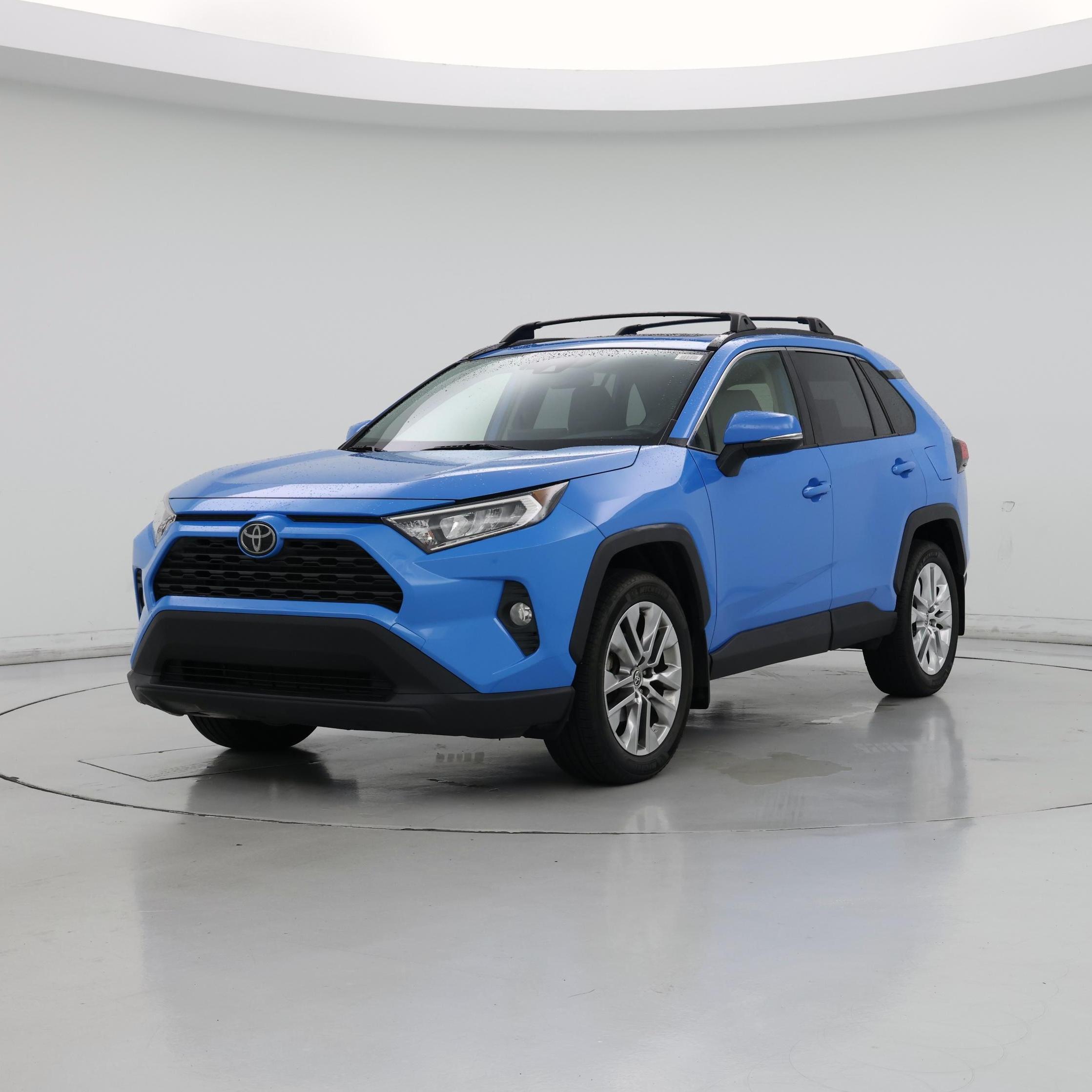 Thumbnail: 2020 Toyota RAV4 - 4
