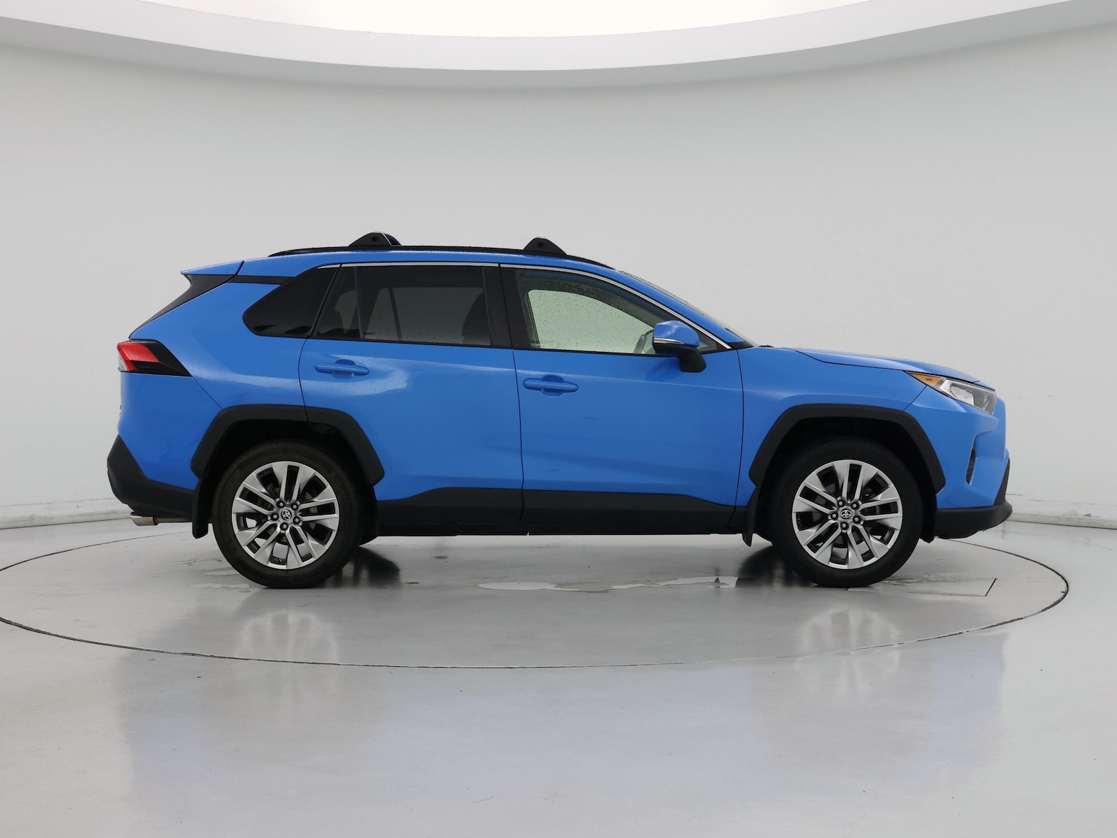 2020 Toyota RAV4 XLE Premium - Photo 8