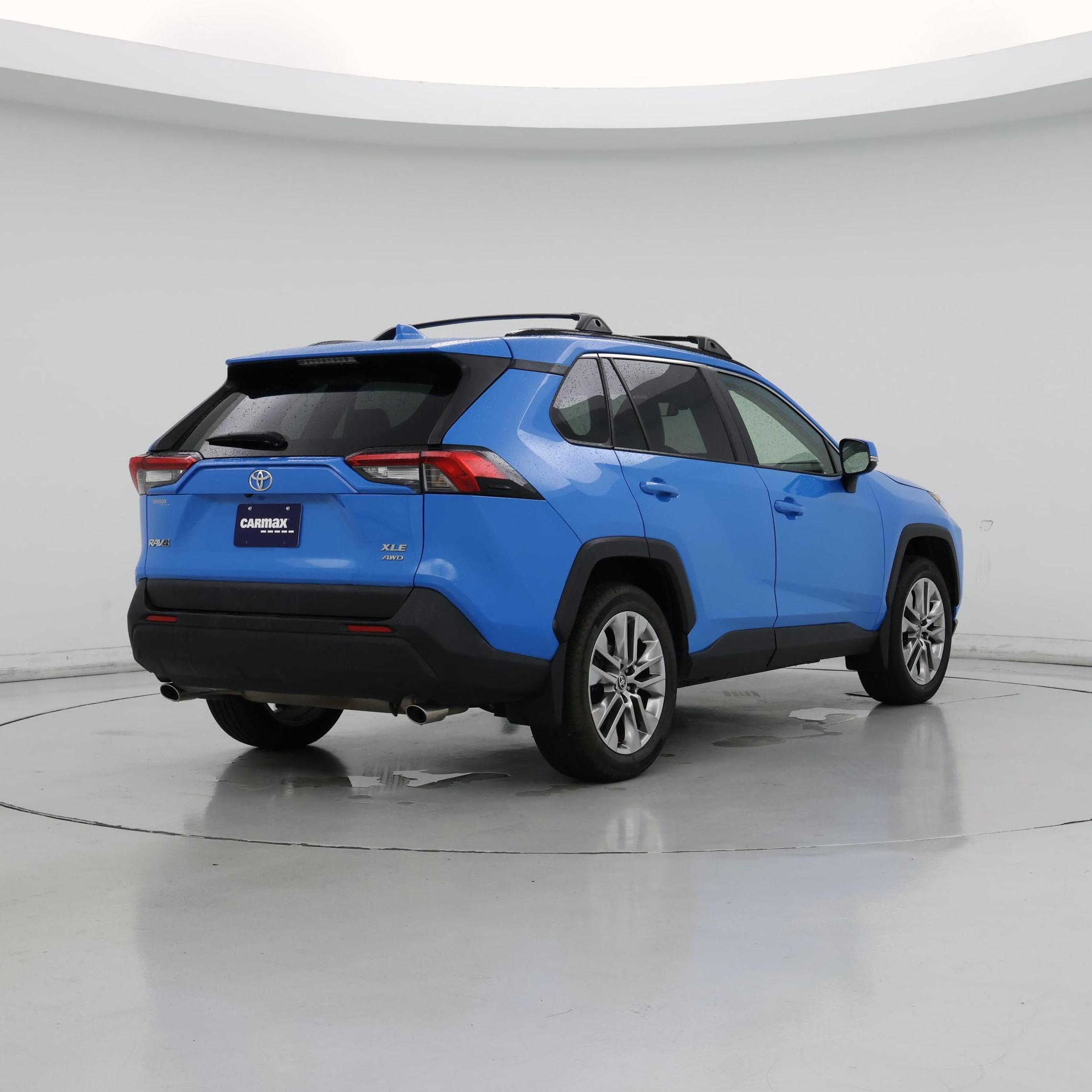 Thumbnail: 2020 Toyota RAV4 - 8