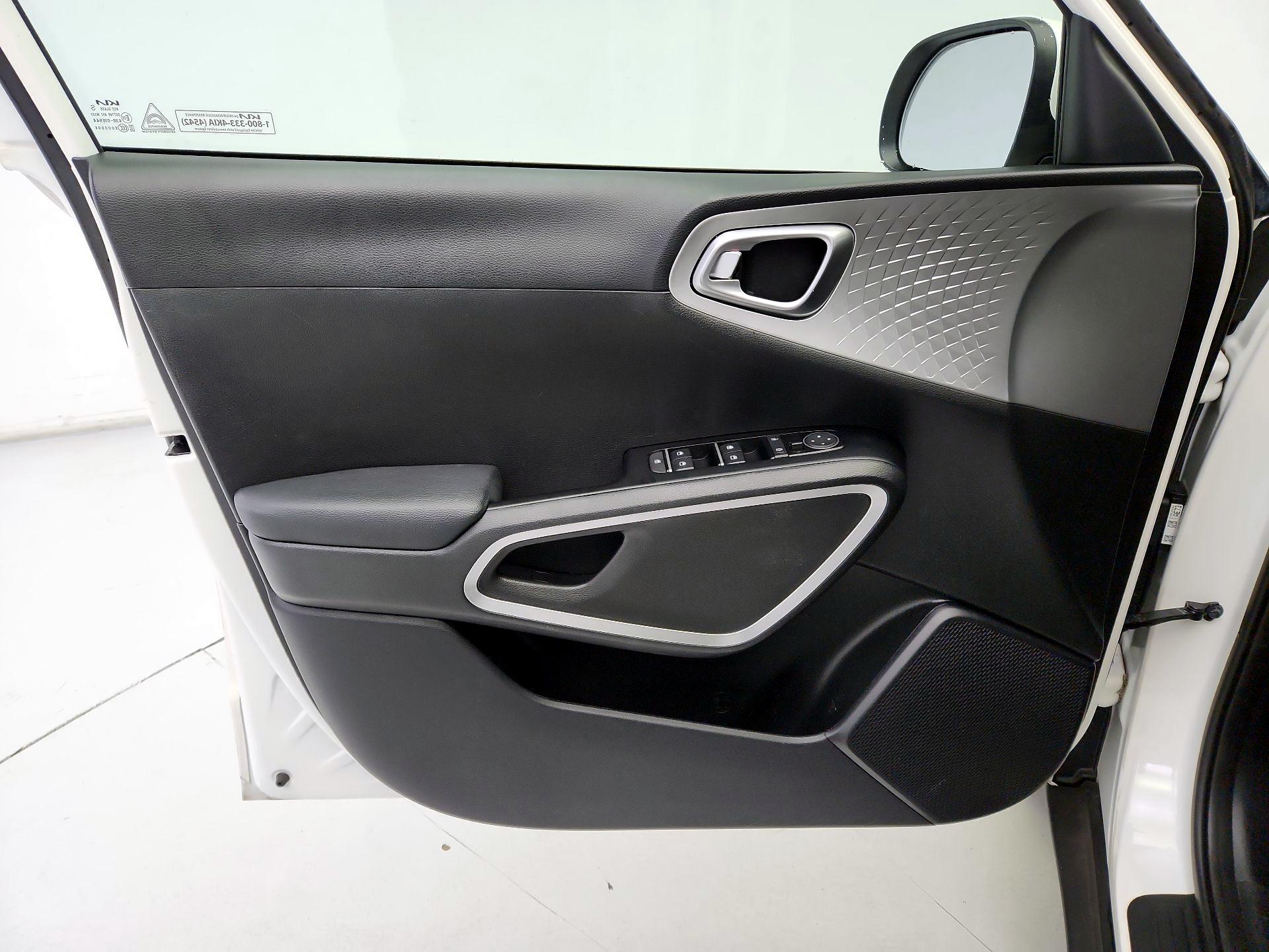 Thumbnail: 2023 Kia Soul - 12
