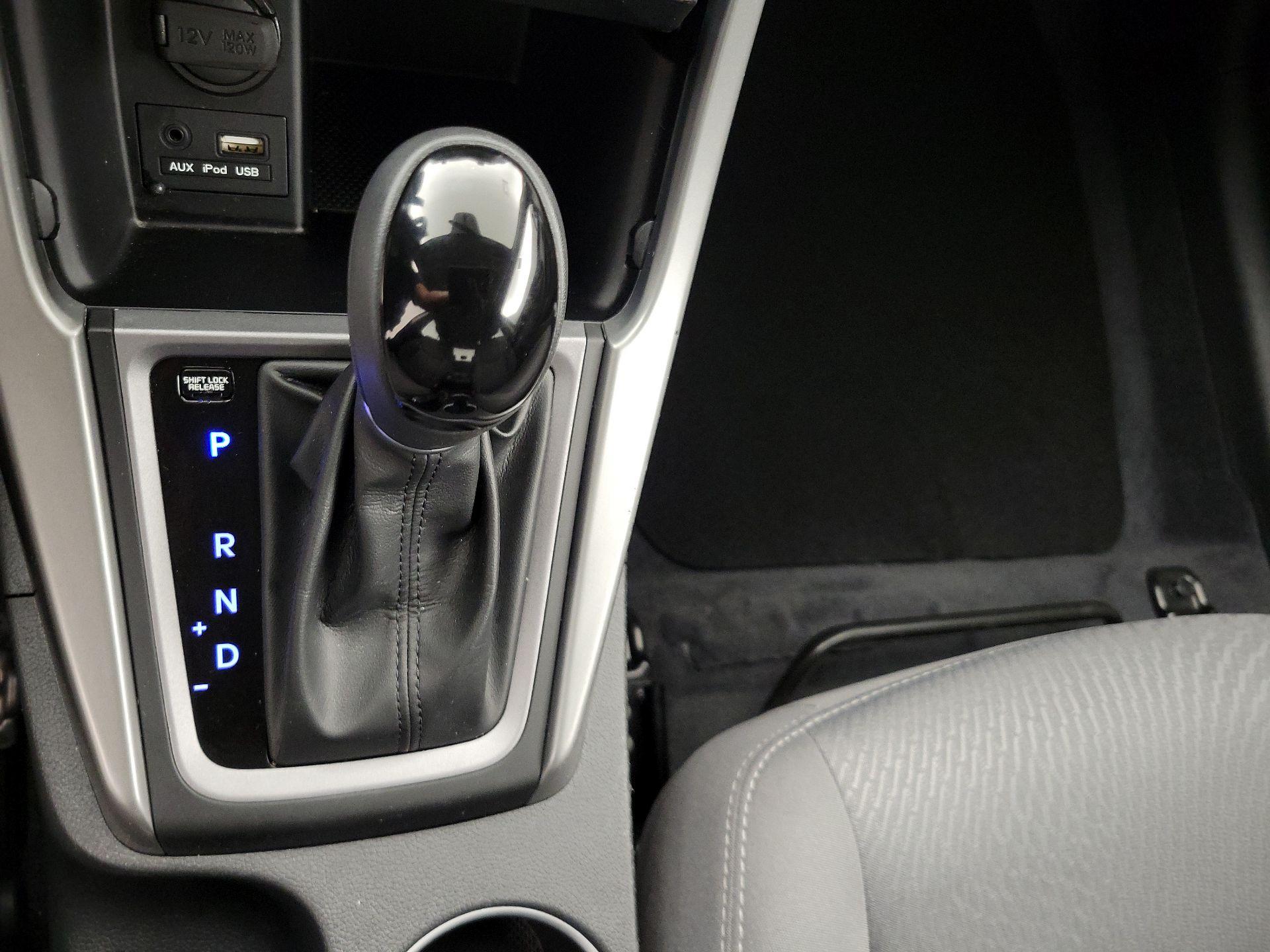 Thumbnail: 2016 Hyundai Elantra - 16