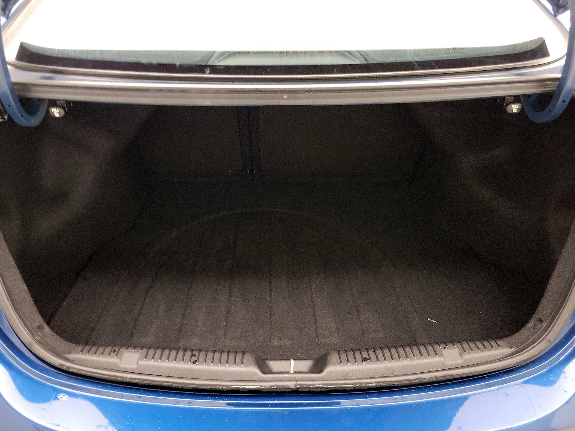 Thumbnail: 2016 Hyundai Elantra - 19