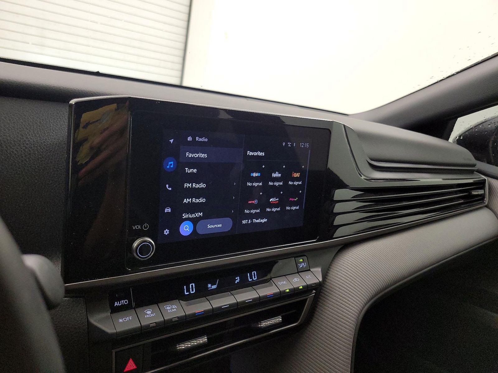 2026 Toyota Camry SE - Photo 16