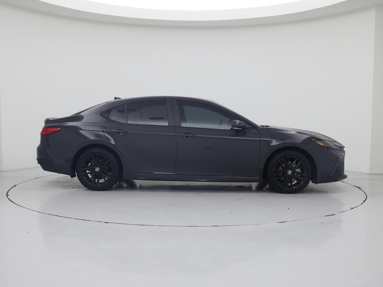 2026 Toyota Camry SE - Photo 8