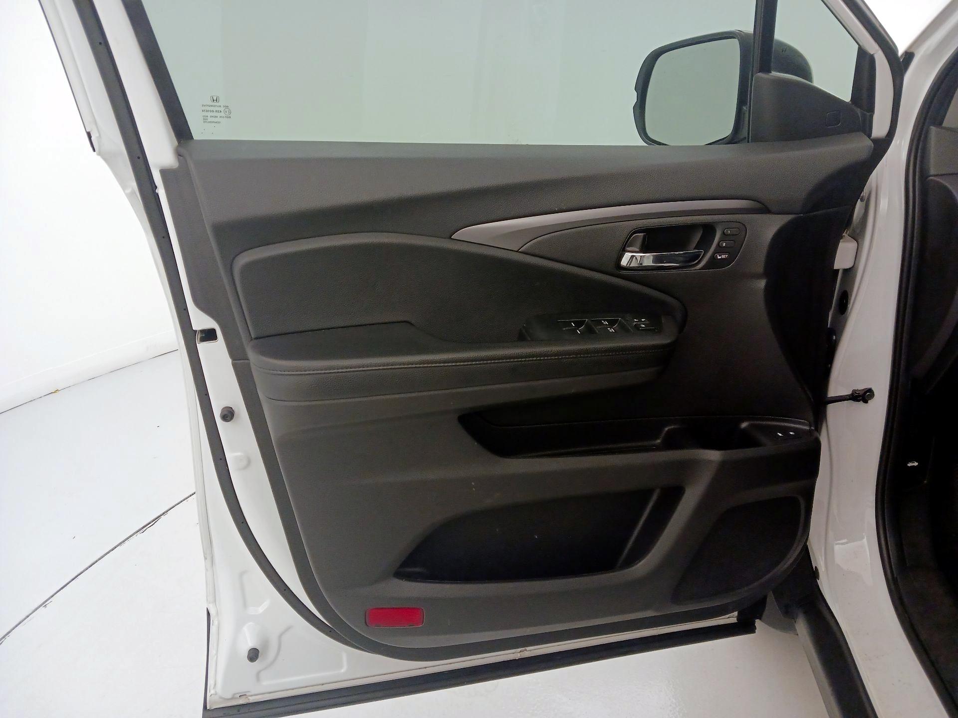 Thumbnail: 2022 Honda Pilot - 12