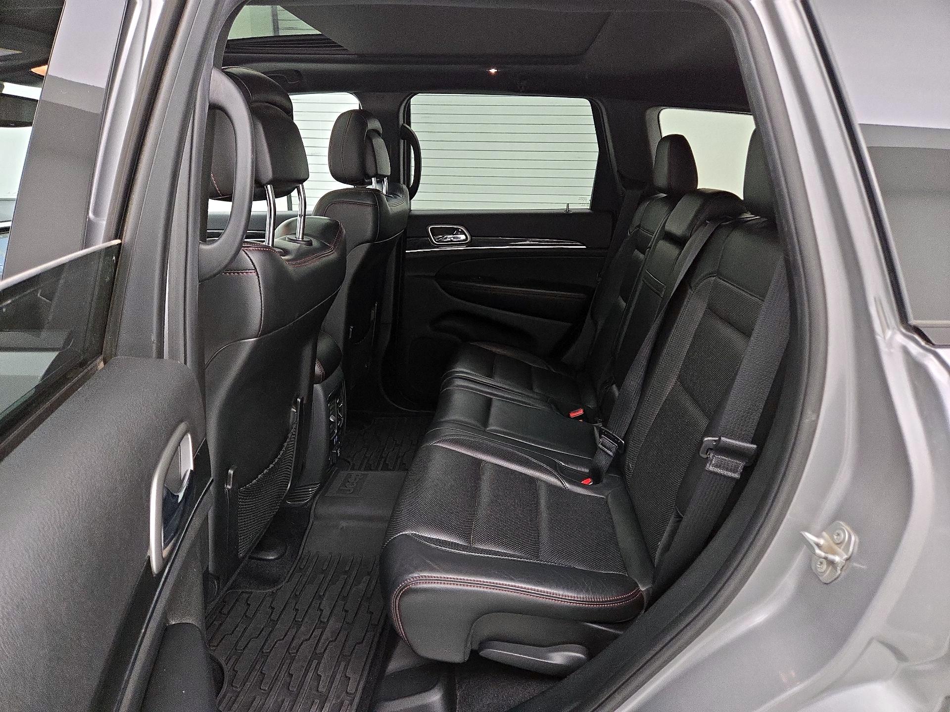 Thumbnail: 2017 Jeep Grand Cherokee - 20