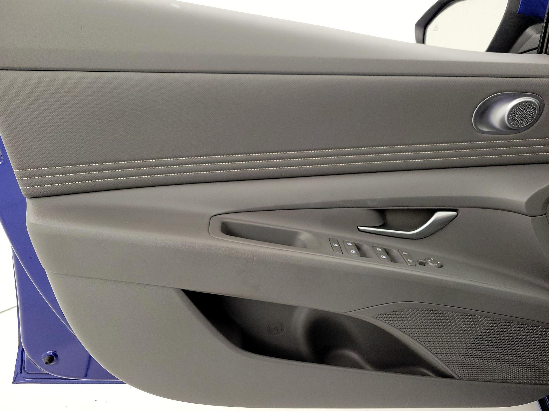 Thumbnail: 2024 Hyundai Elantra - 12