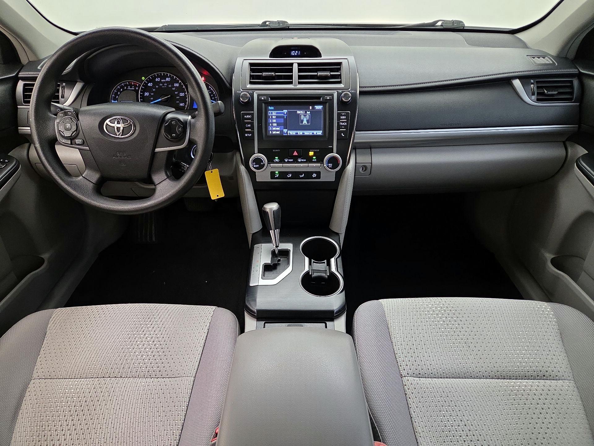 Thumbnail: 2014 Toyota Camry - 9