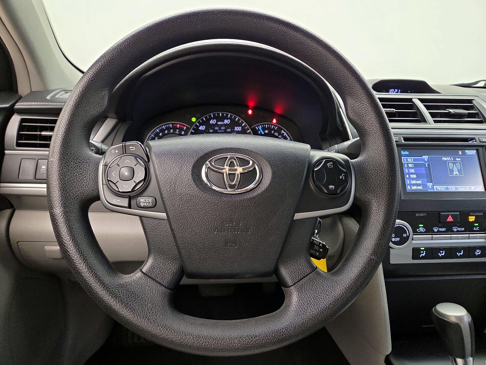 Thumbnail: 2014 Toyota Camry - 10