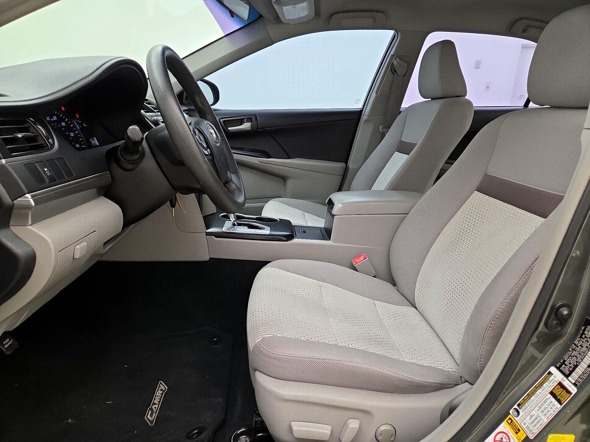 Thumbnail: 2014 Toyota Camry - 11