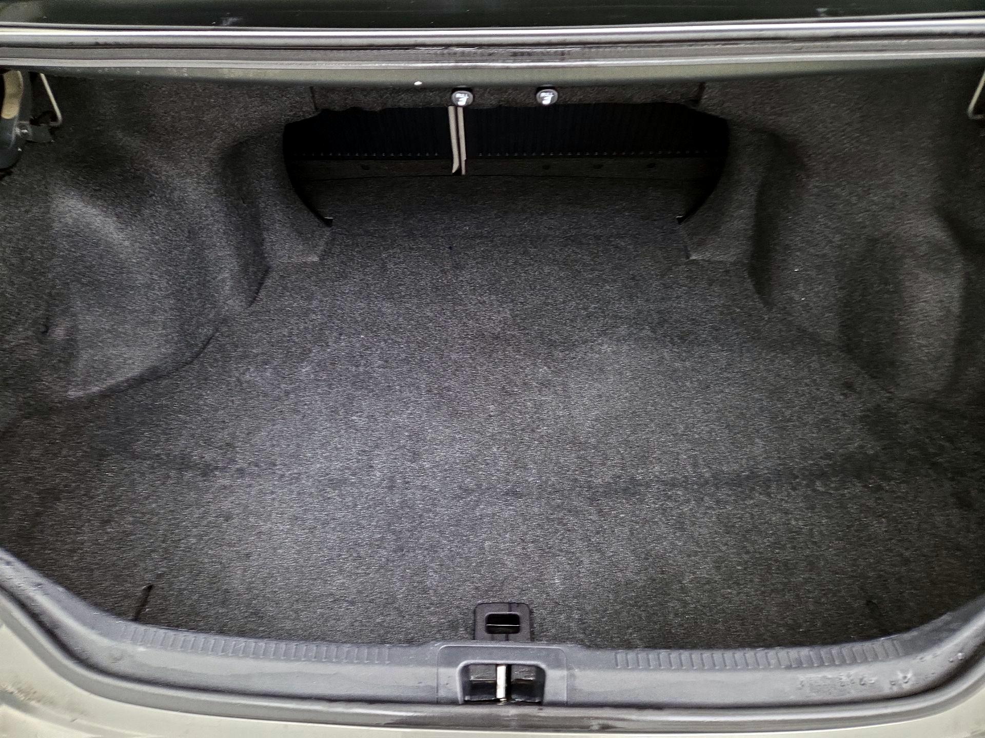Thumbnail: 2014 Toyota Camry - 20