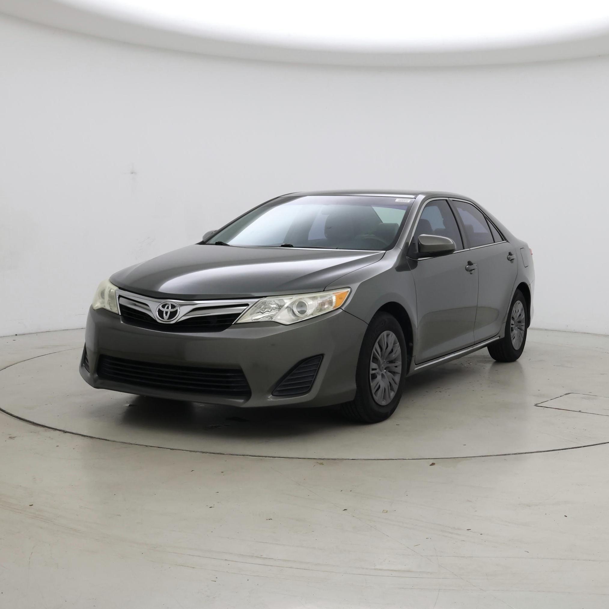 Thumbnail: 2014 Toyota Camry - 4