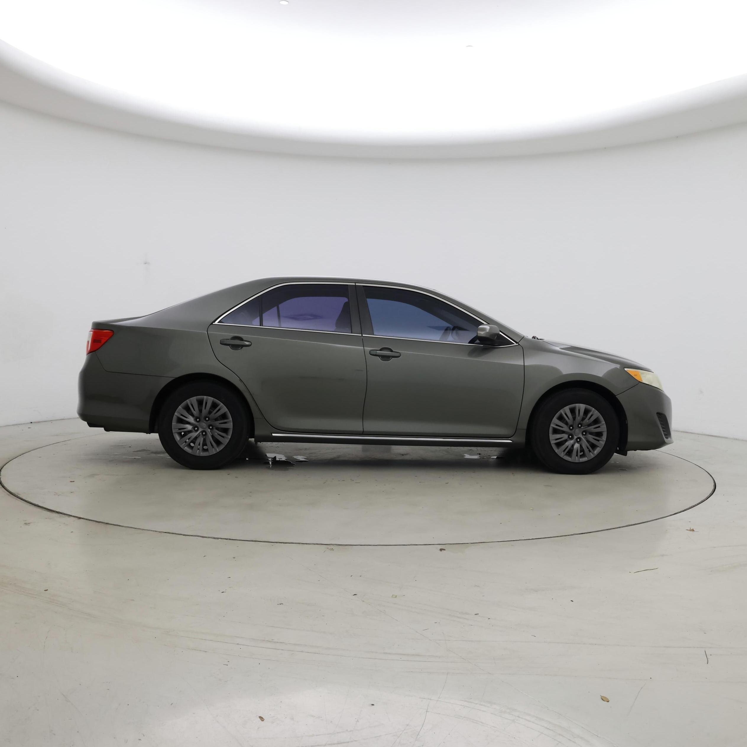 Thumbnail: 2014 Toyota Camry - 7