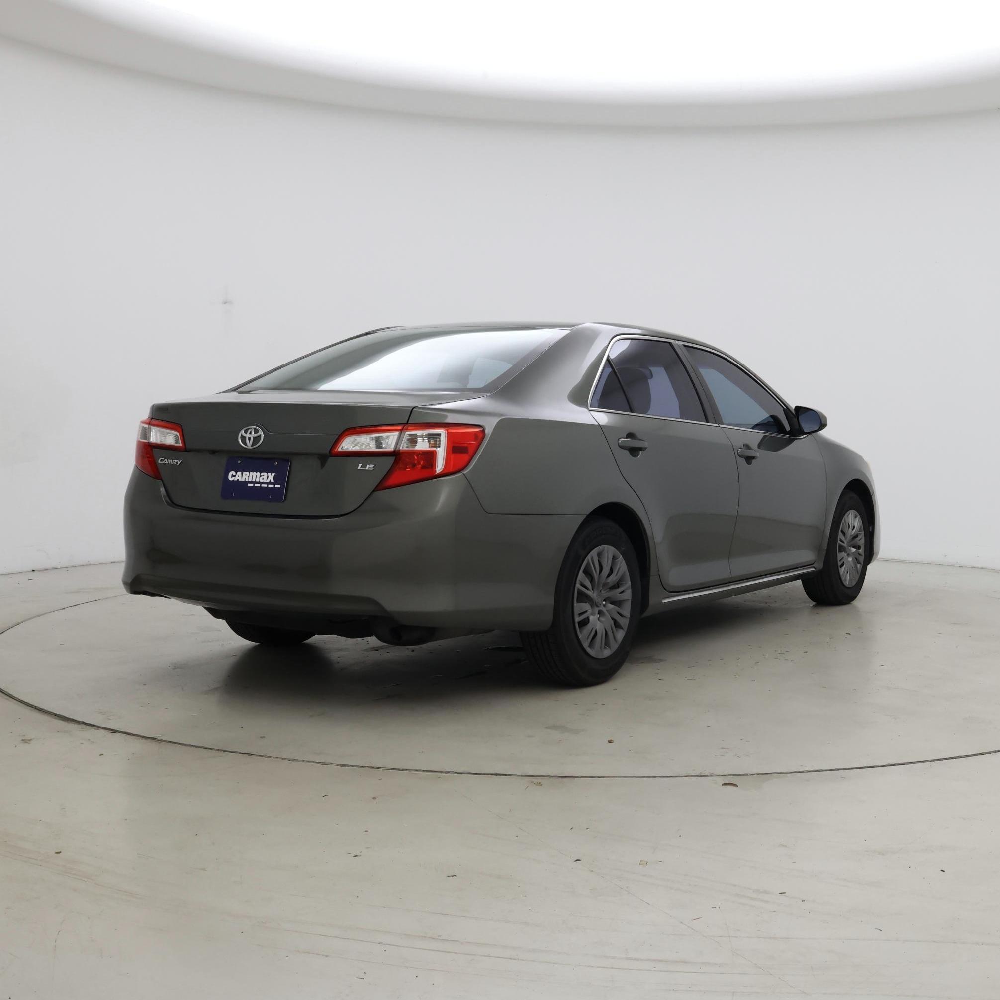 Thumbnail: 2014 Toyota Camry - 8