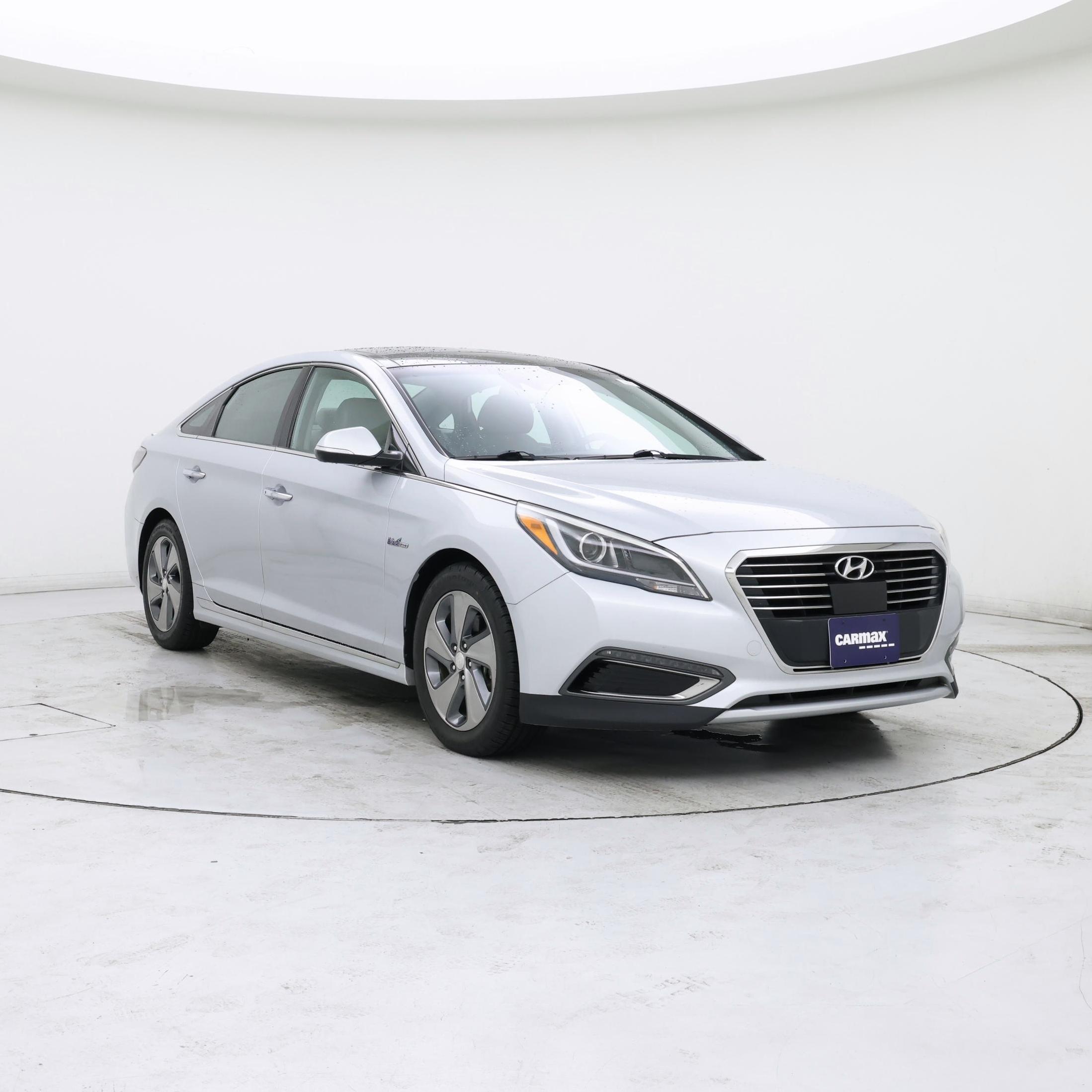 Silver 2017 Hyundai Sonata Hybrid Sedan Front-Wheel Drive Automatic