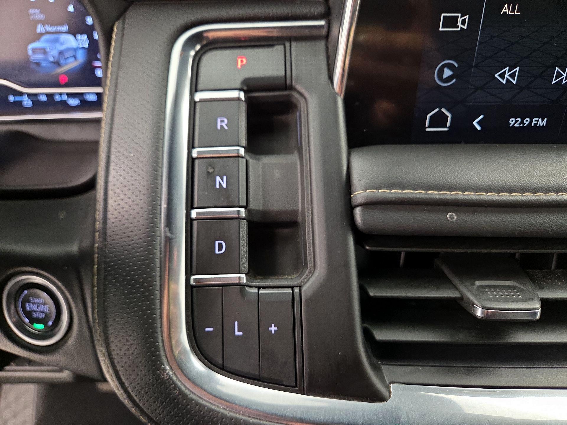 Thumbnail: 2024 GMC Yukon XL - 17