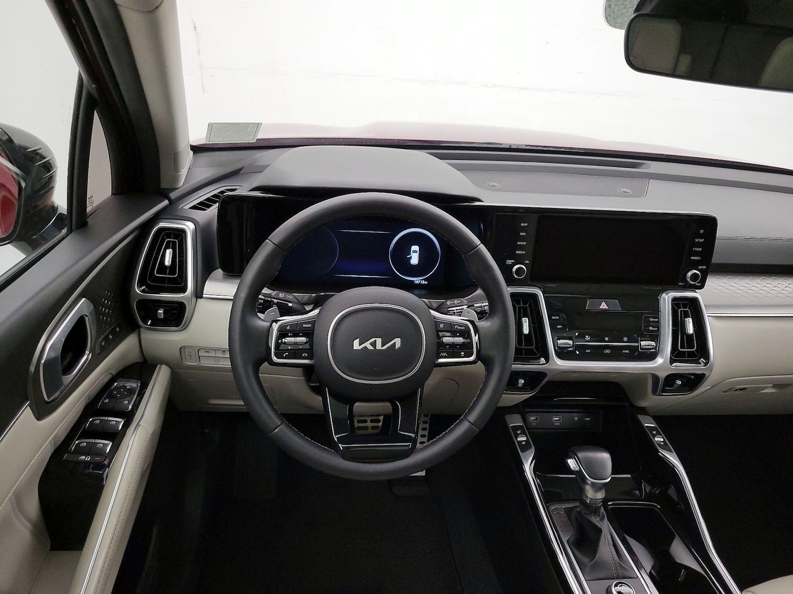 2022 Kia Sorento SX - Photo 11