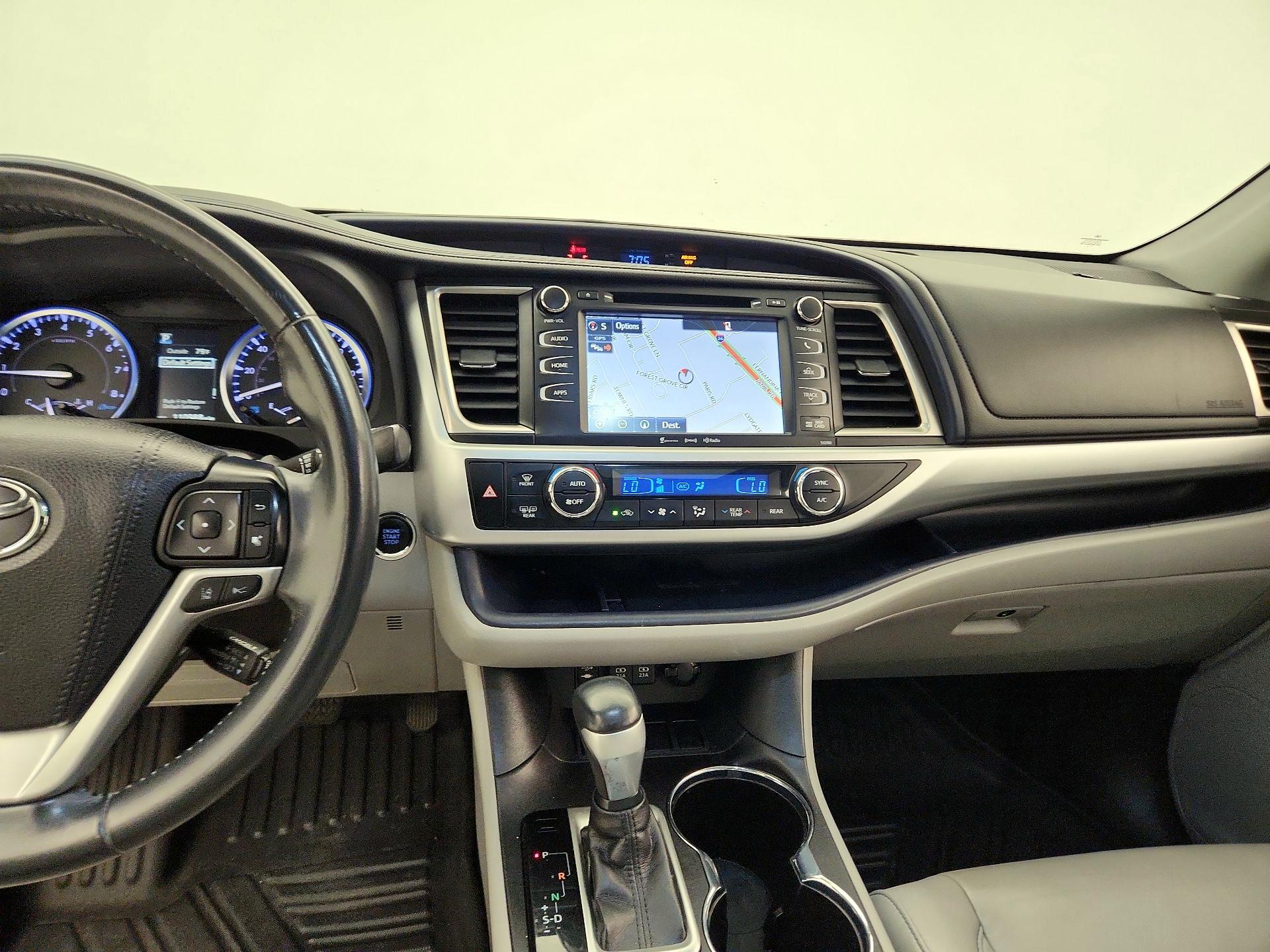 Thumbnail: 2019 Toyota Highlander - 9