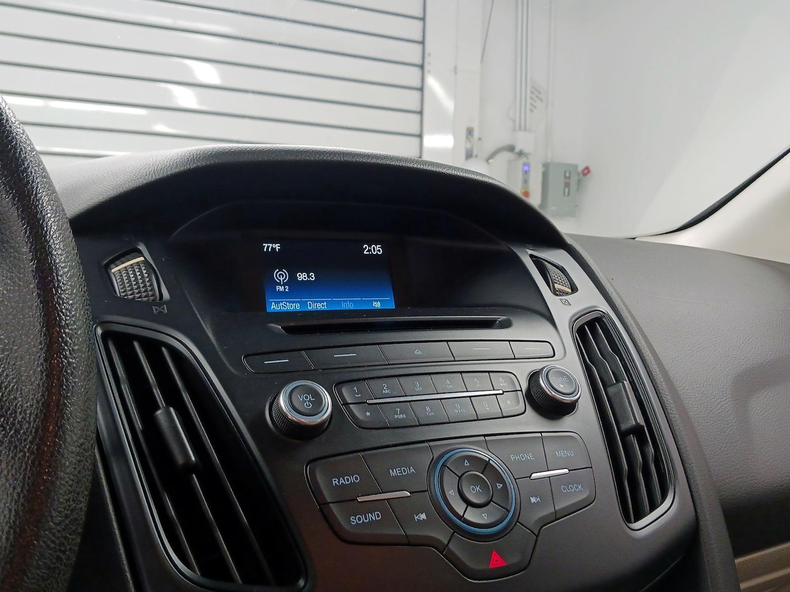2015 Ford Focus SE - Photo 15