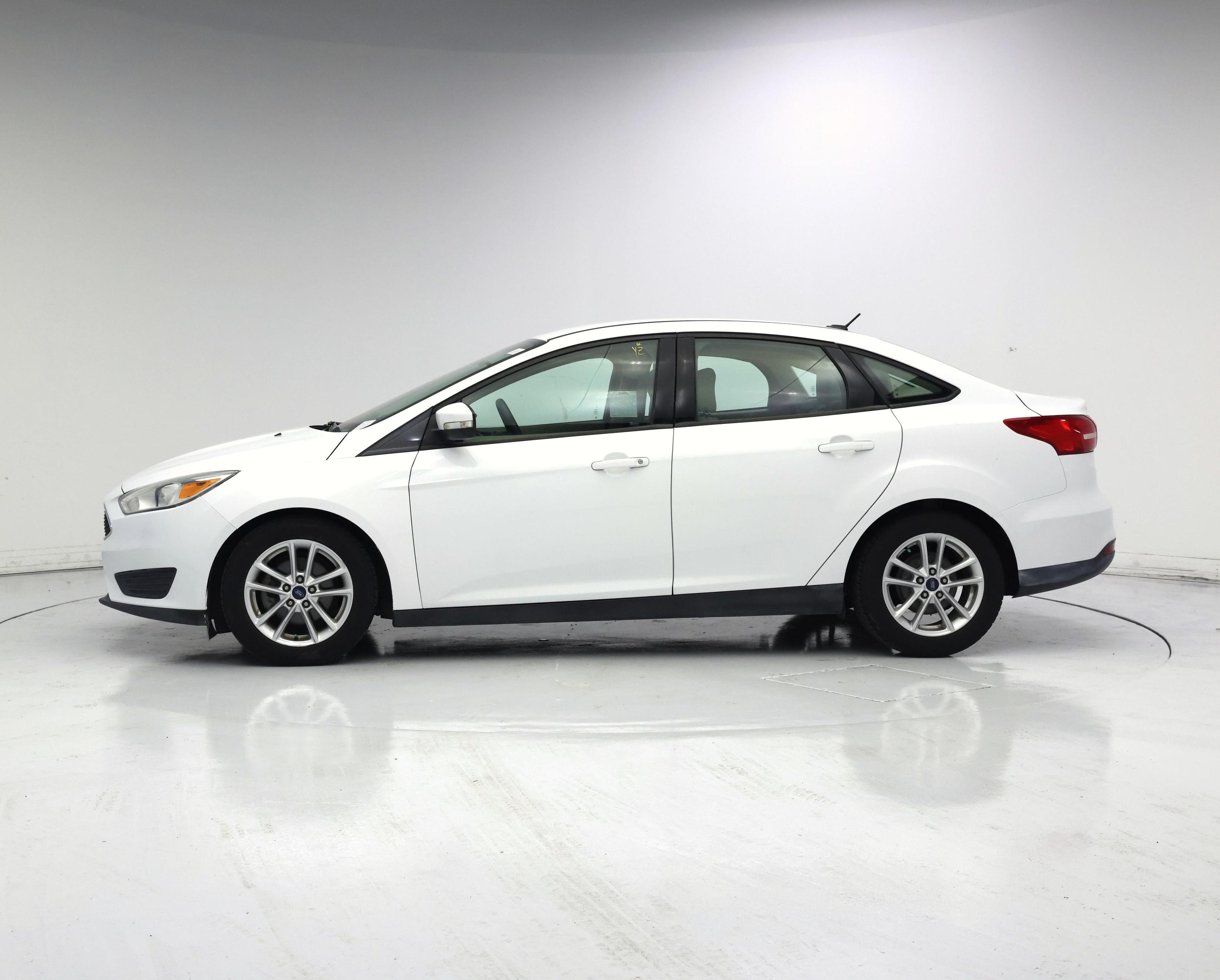 Thumbnail: 2015 Ford Focus - 3