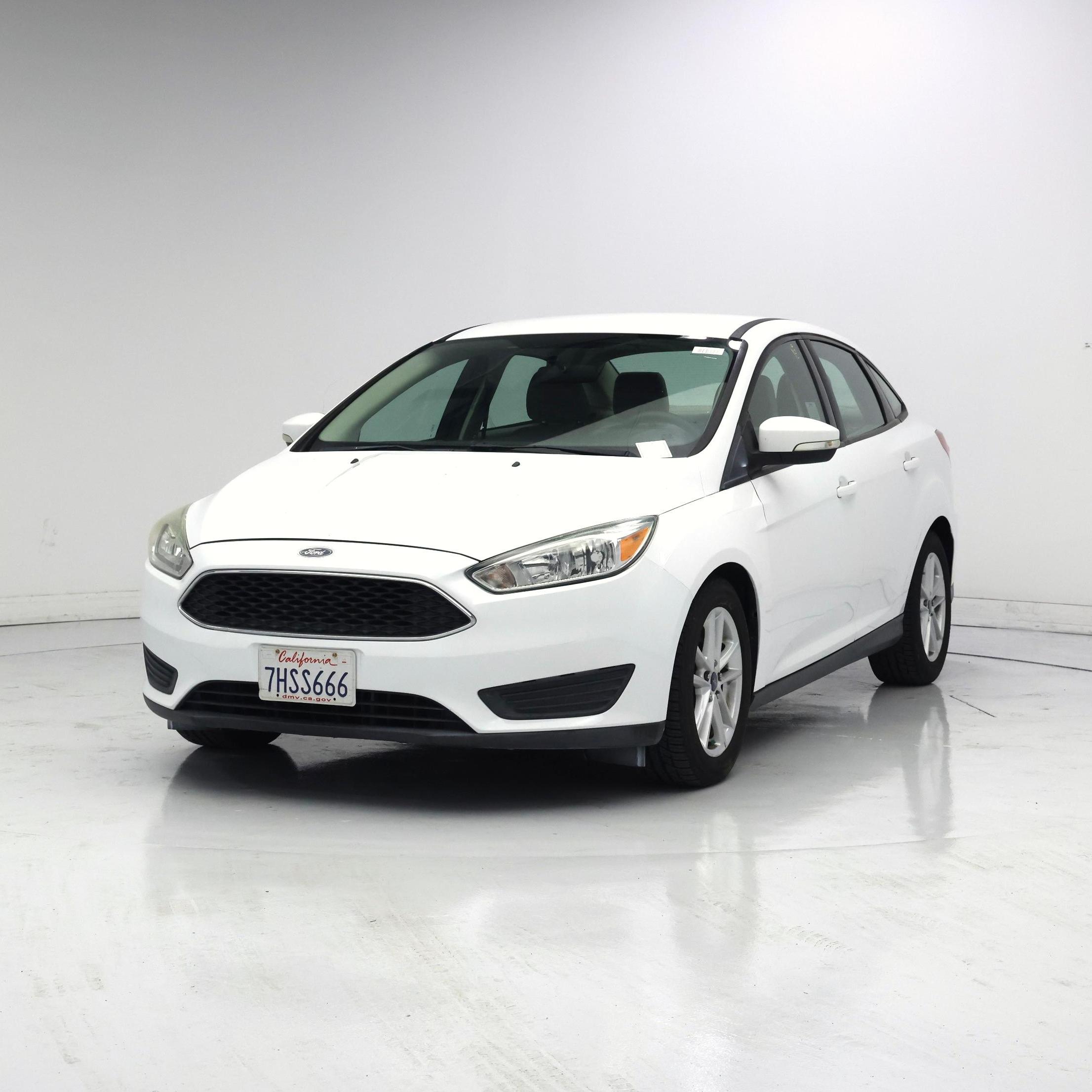Thumbnail: 2015 Ford Focus - 4