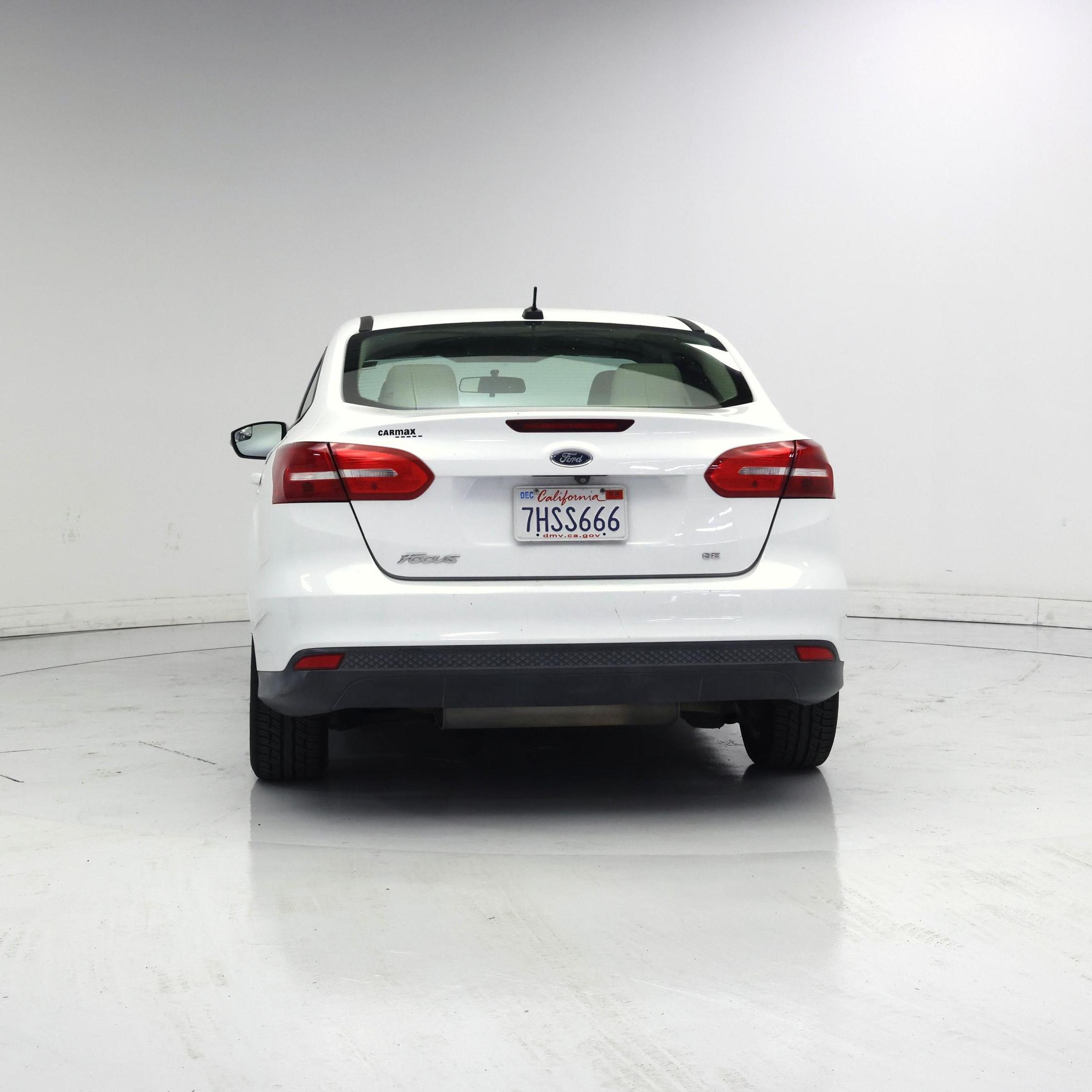 Thumbnail: 2015 Ford Focus - 6