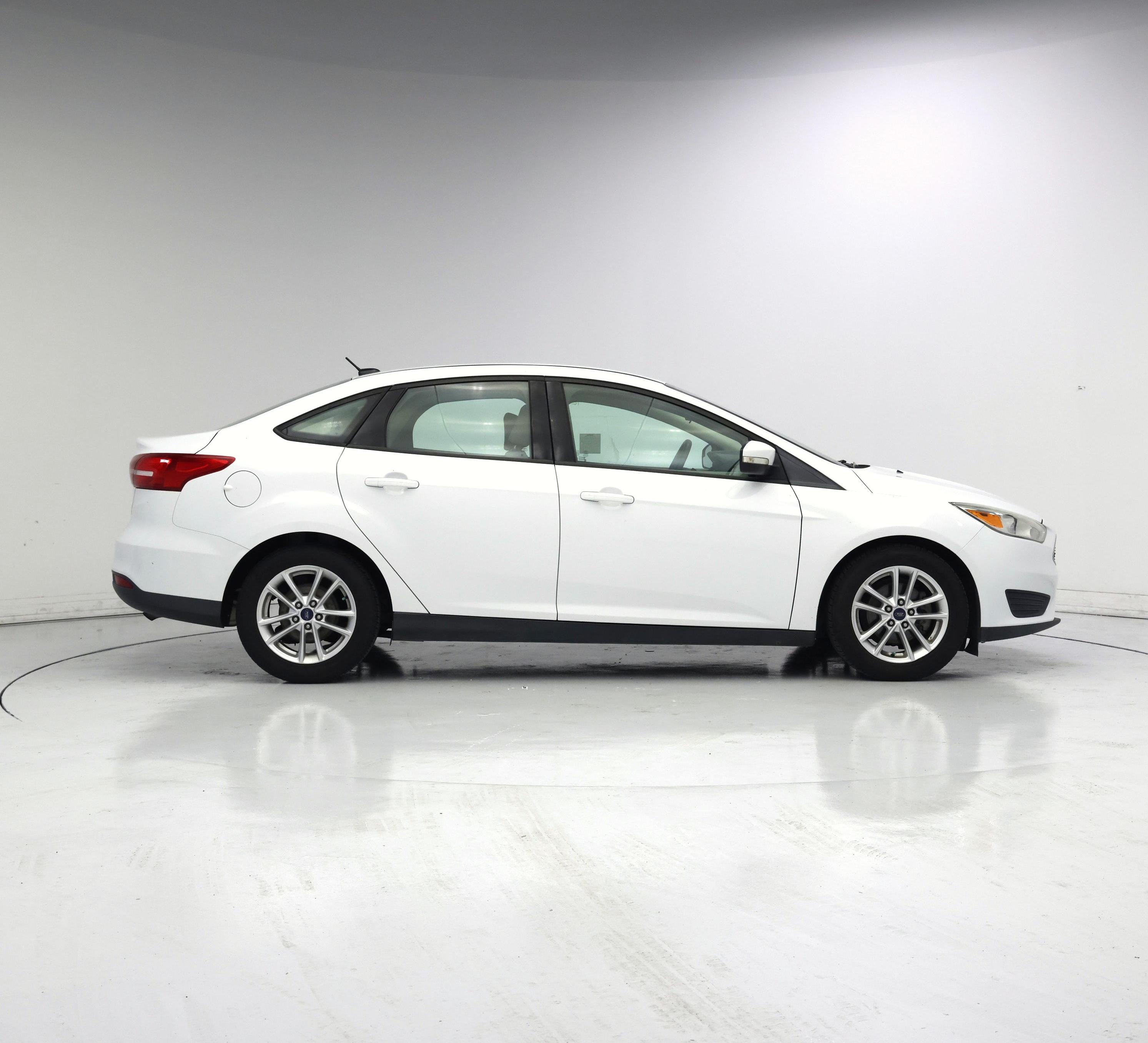 Thumbnail: 2015 Ford Focus - 7