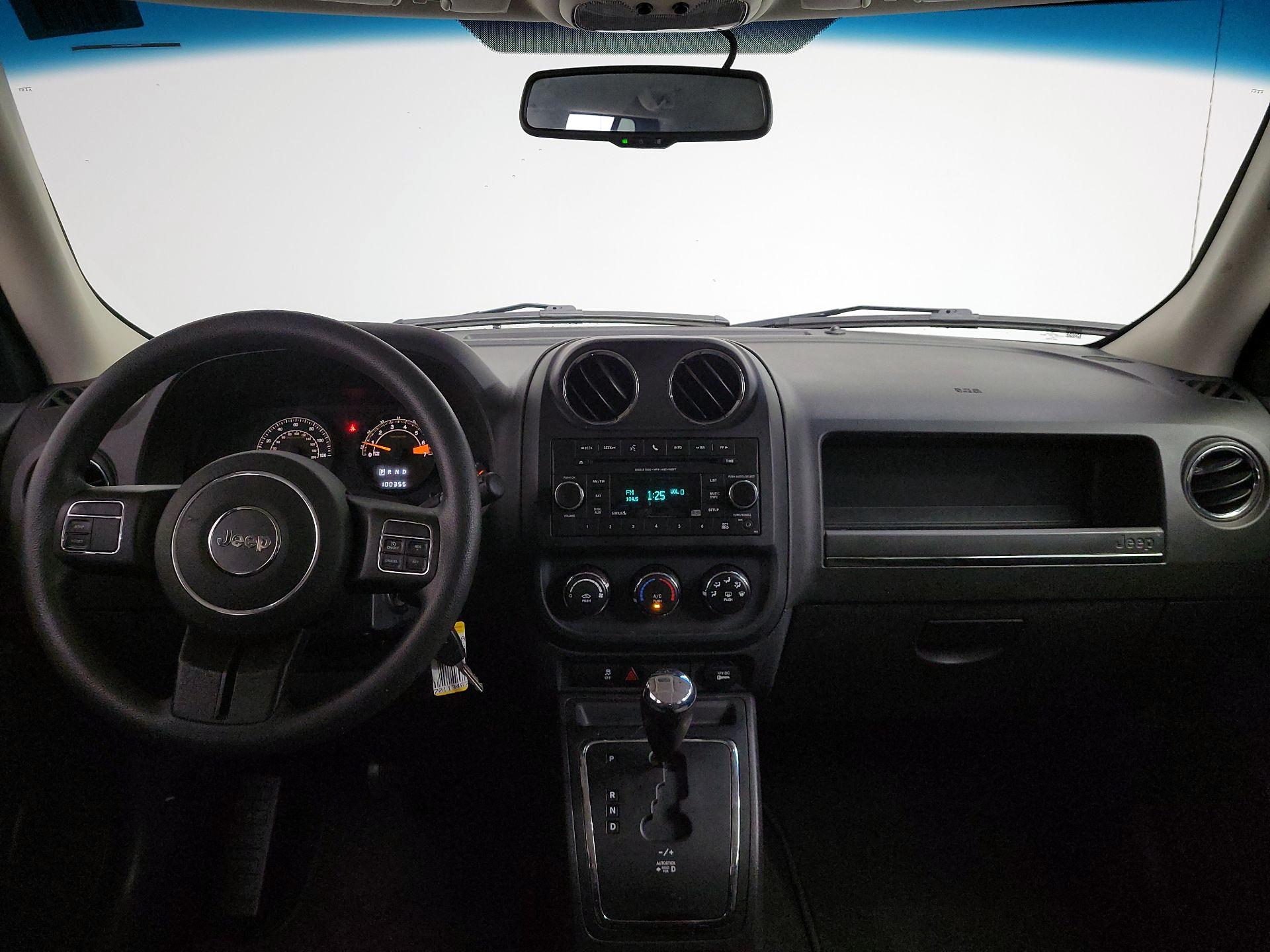 Thumbnail: 2017 Jeep Patriot - 9