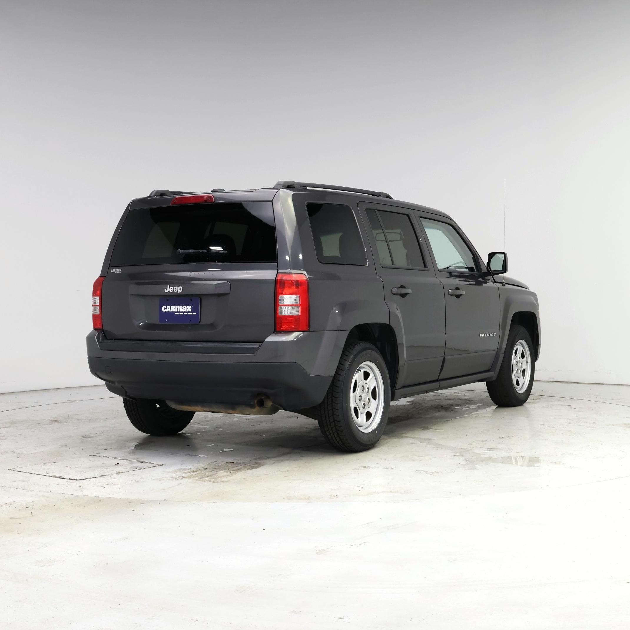 Thumbnail: 2017 Jeep Patriot - 8
